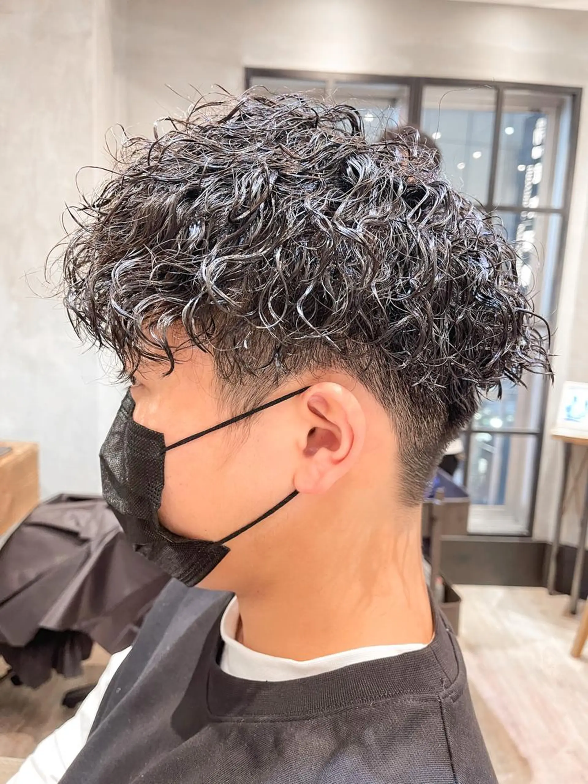 ショート パーマ メンズ メンズパーマ ツイストスパイラルパーマ スパイラルパーマ カット パーマ トリートメント ヘアセット lana hair 新宿 髪質改善トリートメント 新宿三丁目所属・新宿メンズパーマ TAKE曲がる縮毛のヘアスタイル
