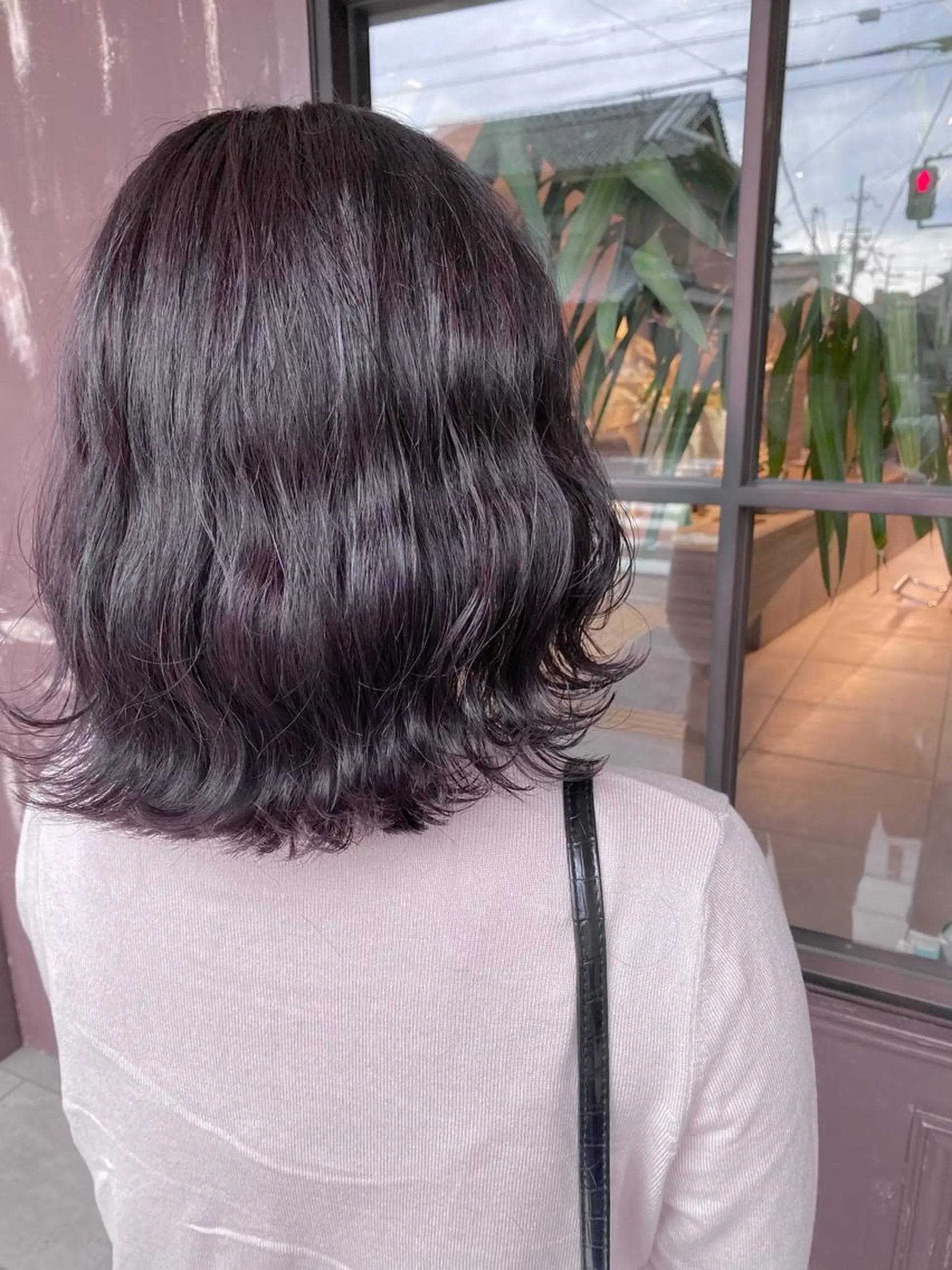 ミディアム カラー バイオレットカラー カット ヘアカラー 川越 輝梨奈のヘアスタイル