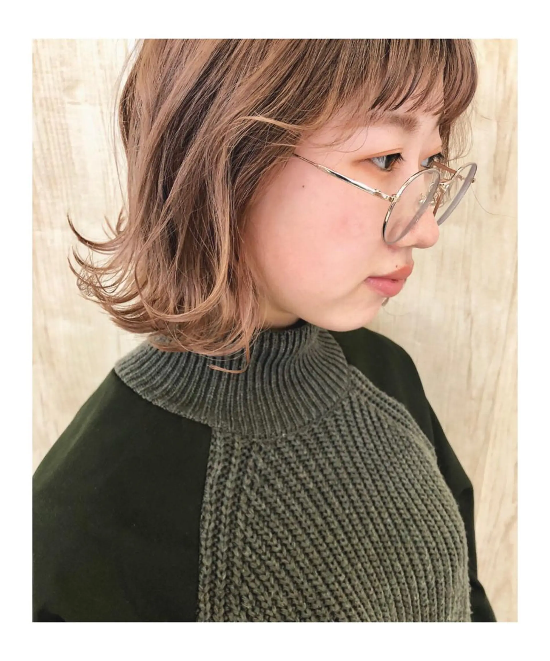 ミディアム カラー カット ヘアカラー 岩田 萌那のヘアスタイル
