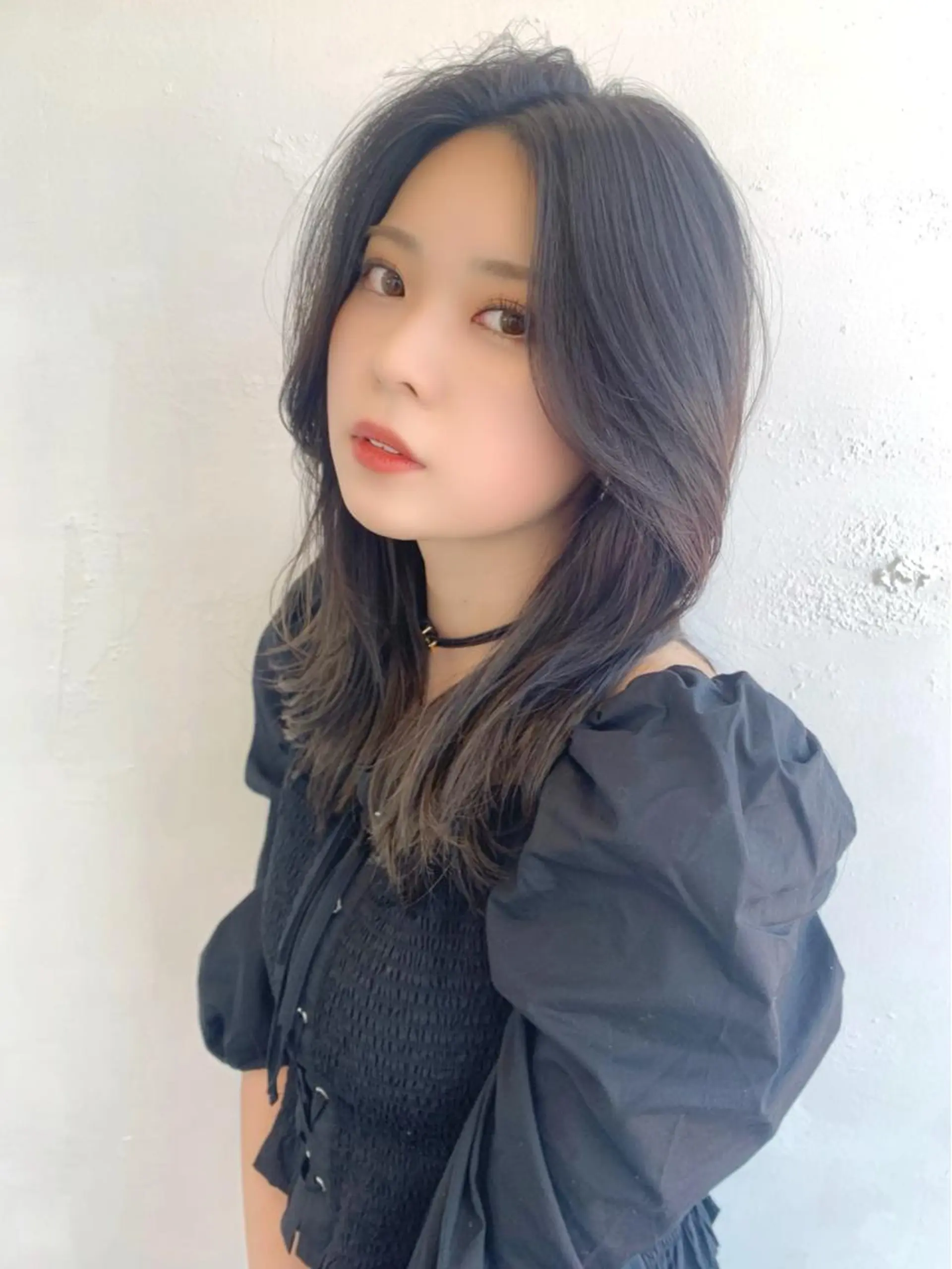 セミロング カラー くびれヘア かきあげバング 韓国風ヘア カット トリートメント 藤間 帆乃夏（とうまほのかのヘアスタイル