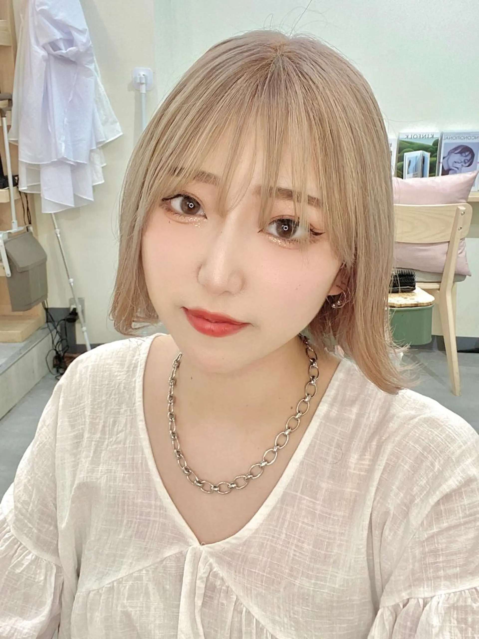 セミロング カラー ベージュカラー ホワイトベージュ ヘアカラー トリートメント ヘアセット 💘カラー特化美容師 尾崎拓己のヘアスタイル