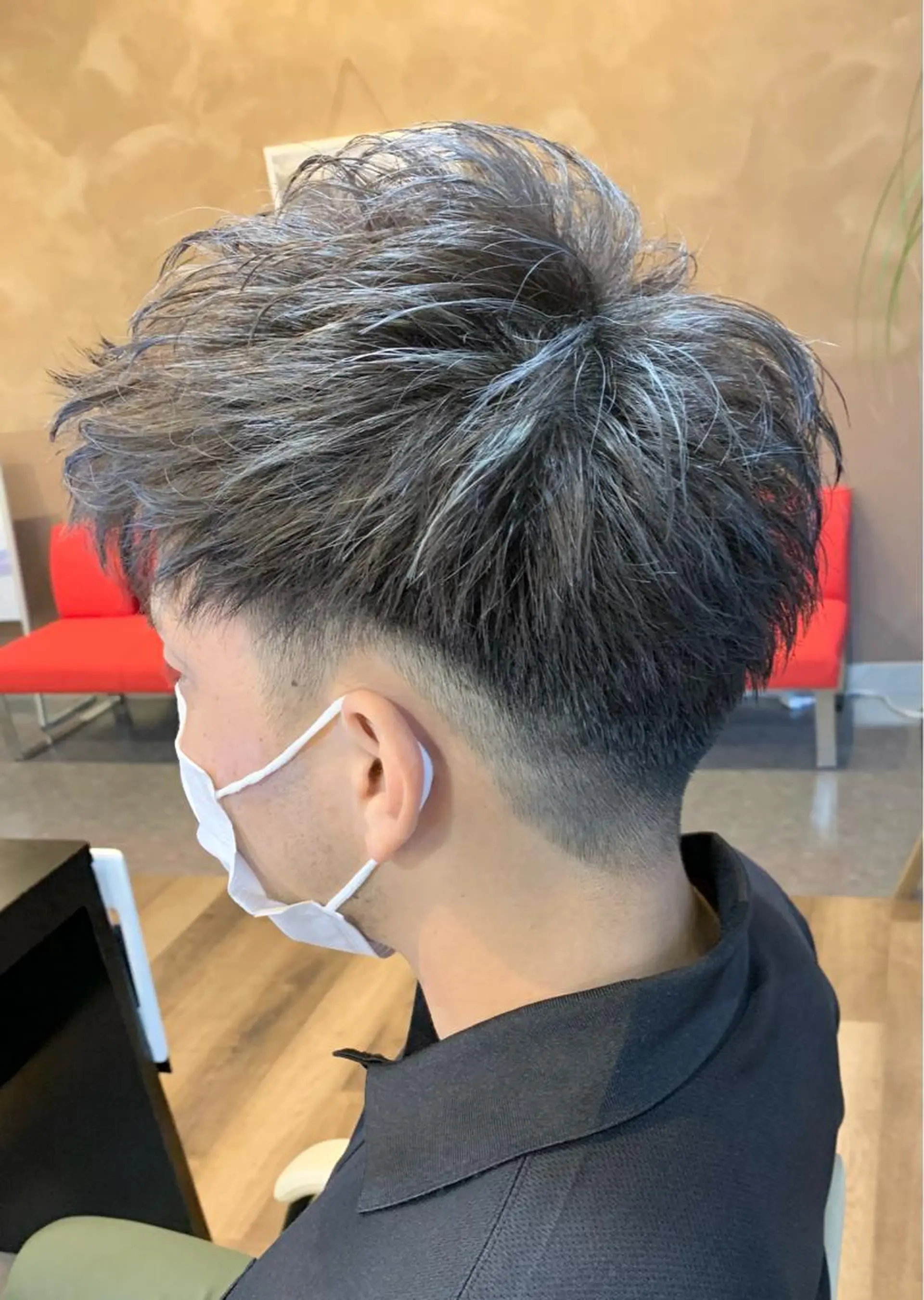 カラー メンズ アッシュ シルバー シルバーアッシュ カット ヘアカラー STYLE　EKI　CITY所属・【艶カラー】 STYLE 和泉俊希のヘアスタイル