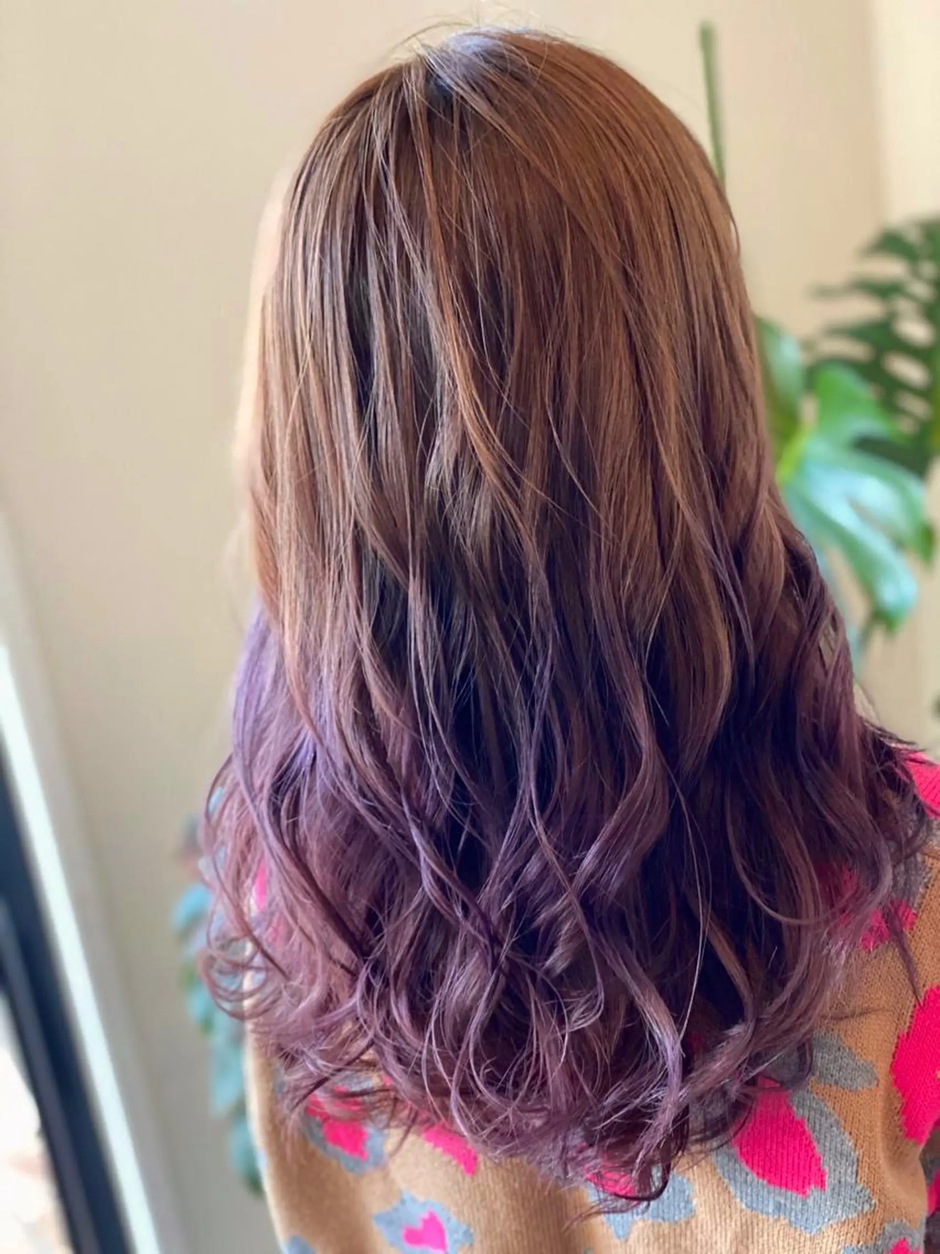 ロング カラー ブリーチ ボルドーカラー ピンクカラー シェアサロンR所属・川合 勇気のヘアスタイル