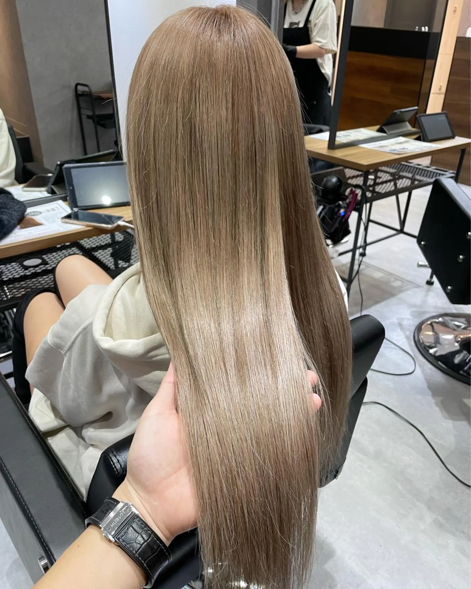 ロング カラー シールエクステ ブリーチ ケアブリーチ ダブルカラー エクステ 池袋🧡ダブルカラー /馴染ませエクステのヘアスタイル