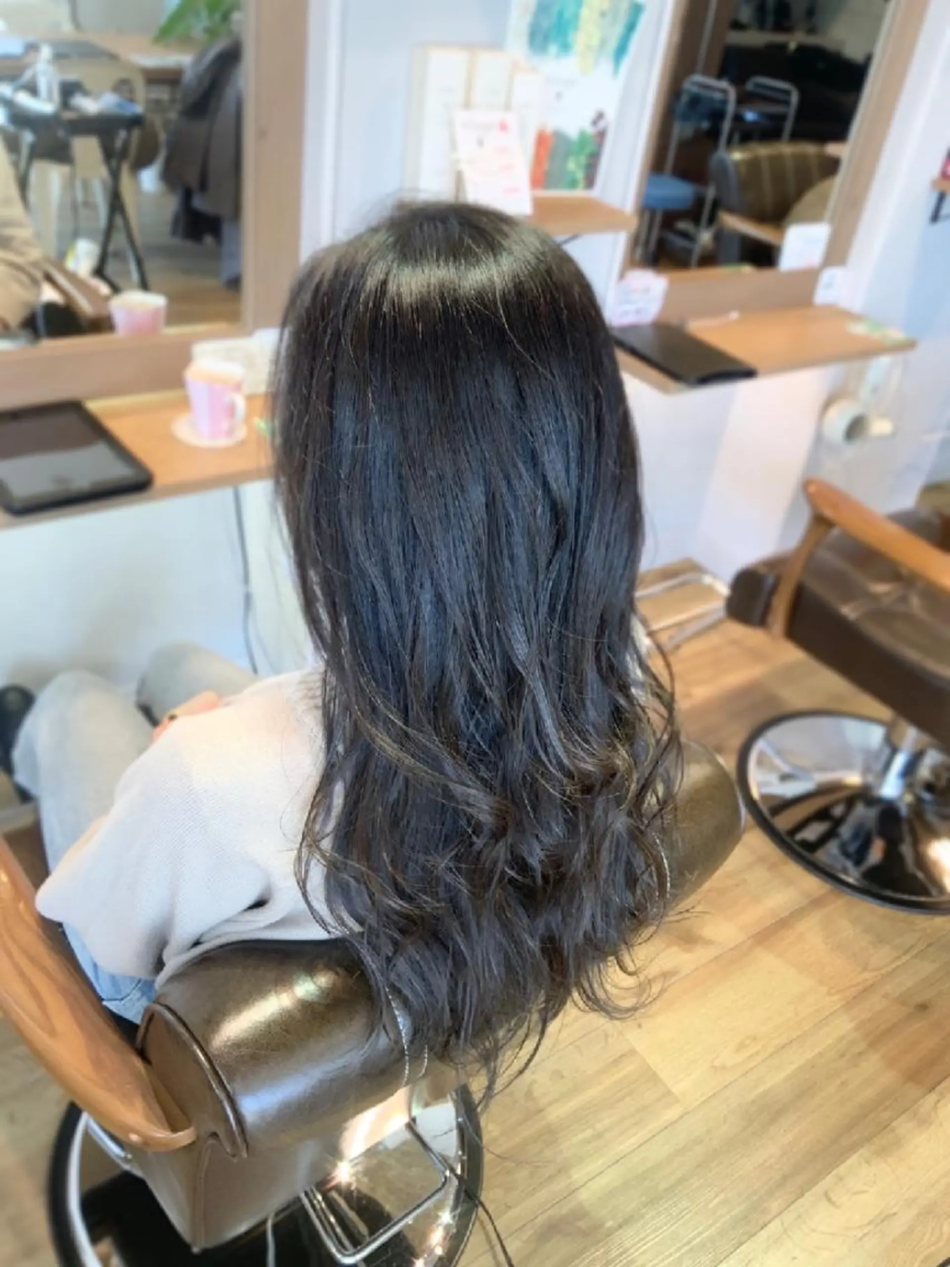 カラー グレージュ ヘアカラー トリートメント 堀 望美のヘアスタイル