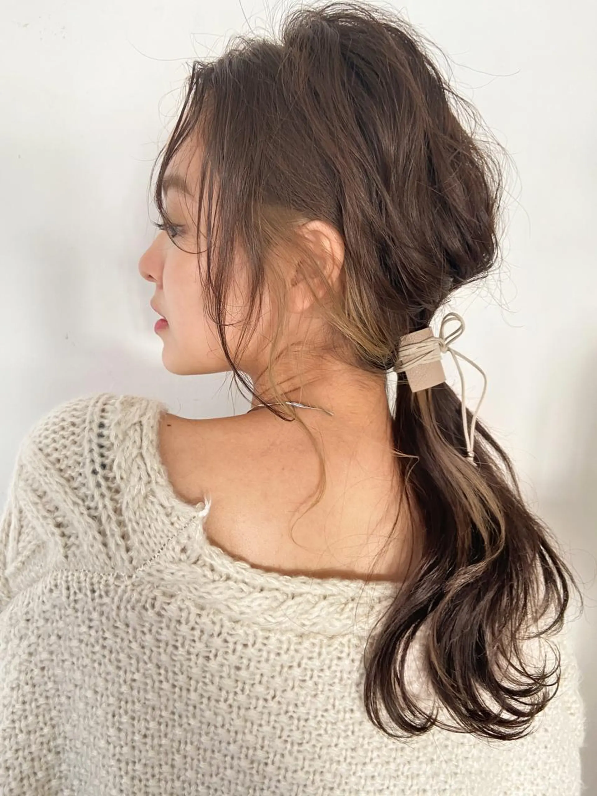 ロング カラー アッシュ 透明感カラー イヤリングカラー ハイライトカラー イルミナカラー 岡本康平/ボブ /ブリーチ/レイヤーのヘアスタイル