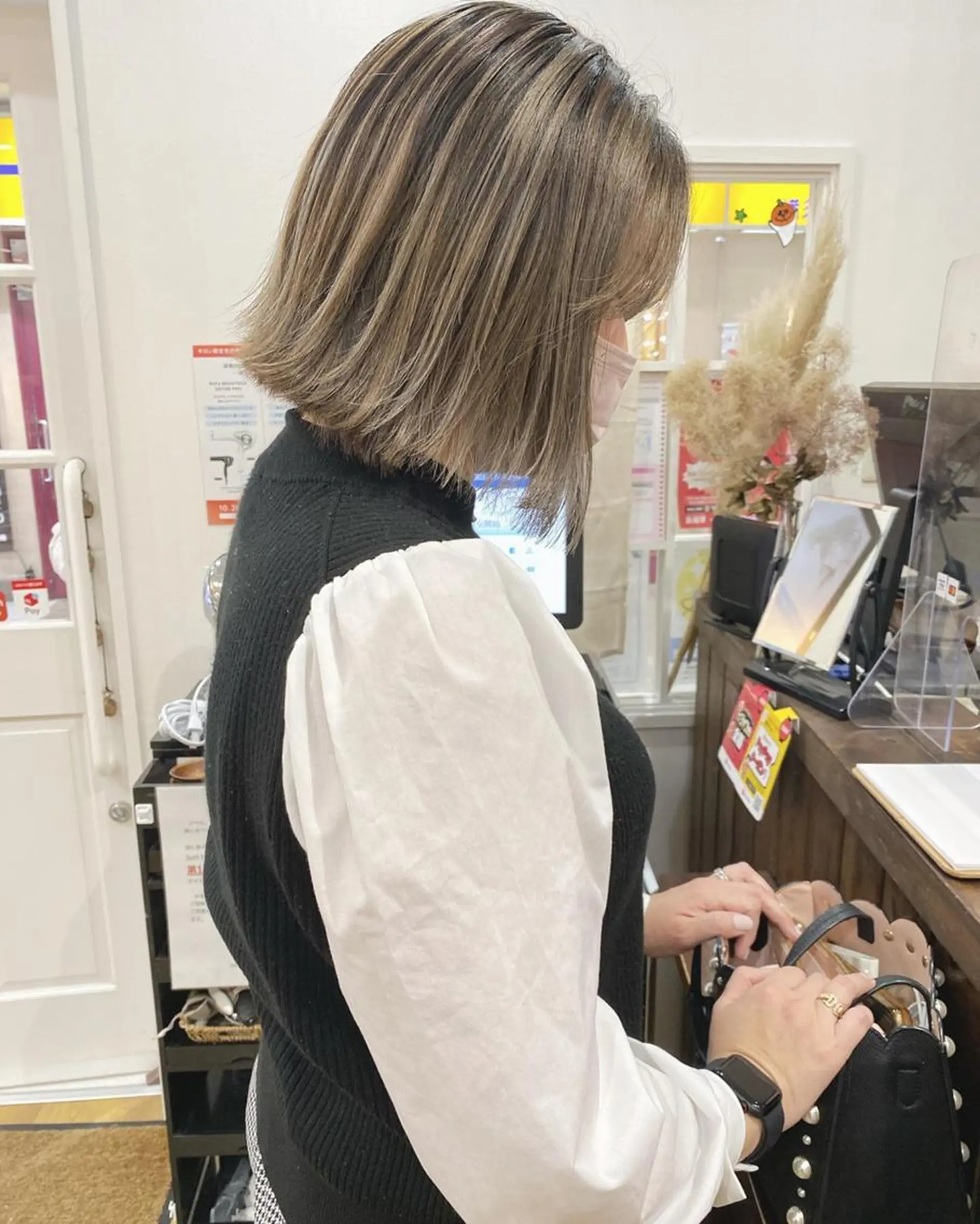 ロング カラー バレイヤージュ ブリーチ ハイトーンカラー 外国人風カラー レイヤーカット RoL by apollo所属・横浜ブリーチムラ直し 特化美容師/海崎剛史のヘアスタイル