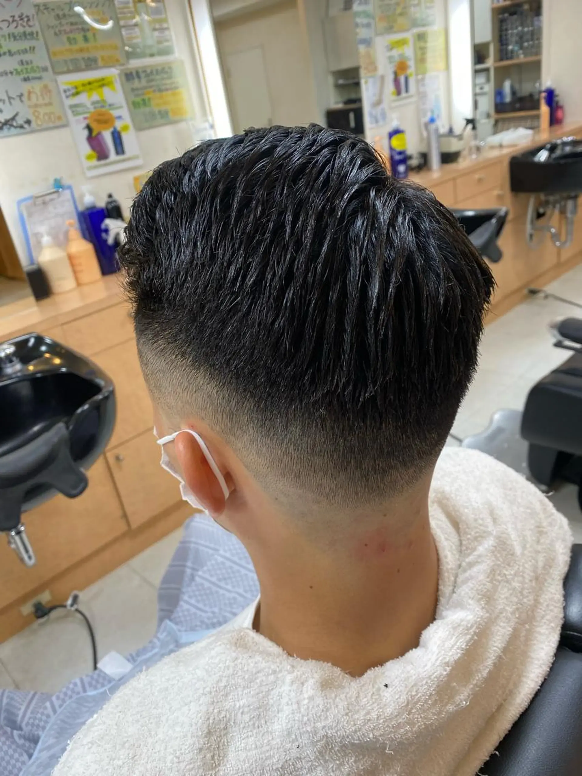 ショート メンズ フェードカット スキンフェード コアフィールドゥ所属・坂口 大智のヘアスタイル