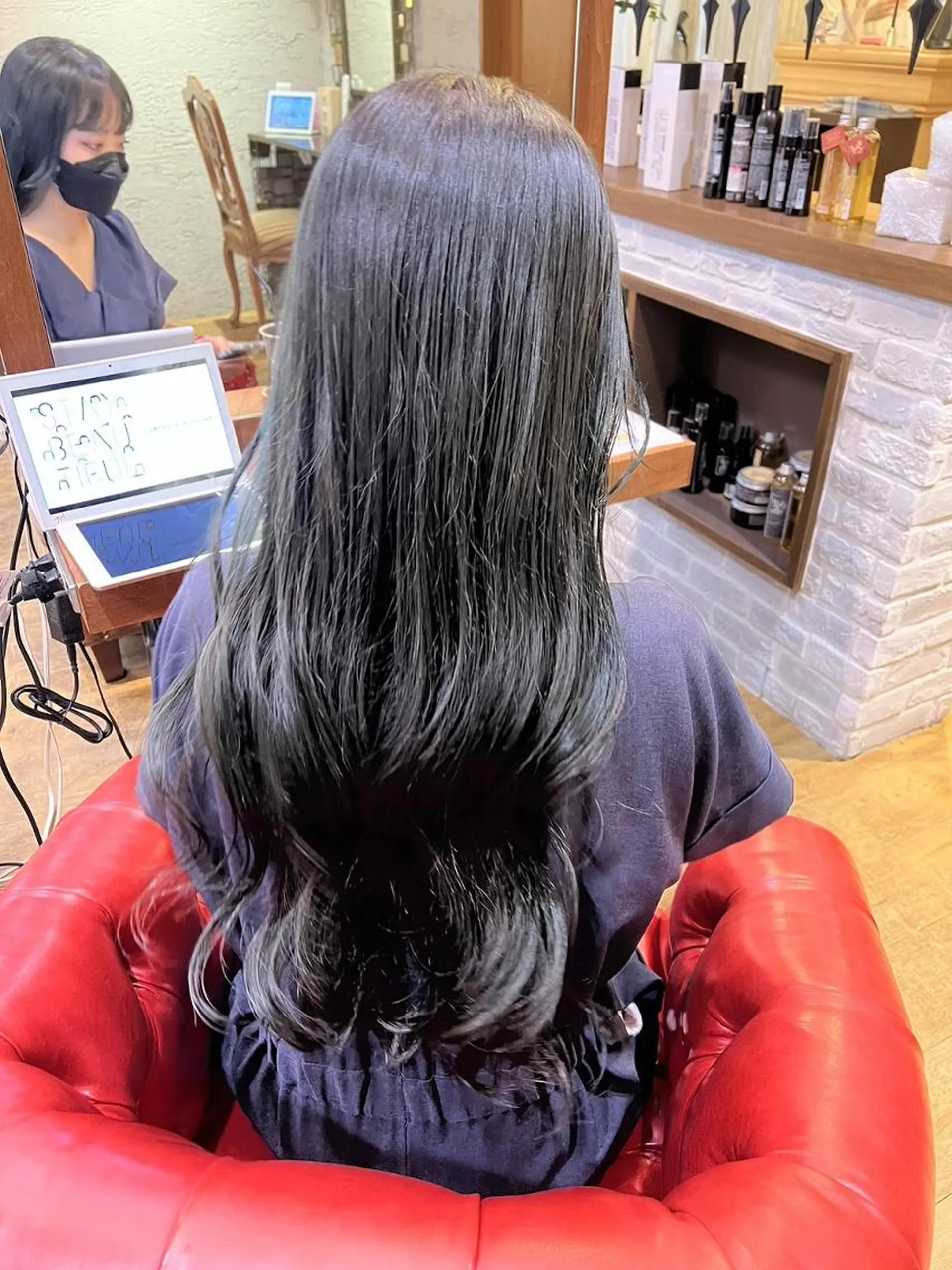 ミディアム カラー アティリー 西梅田のヘアスタイル