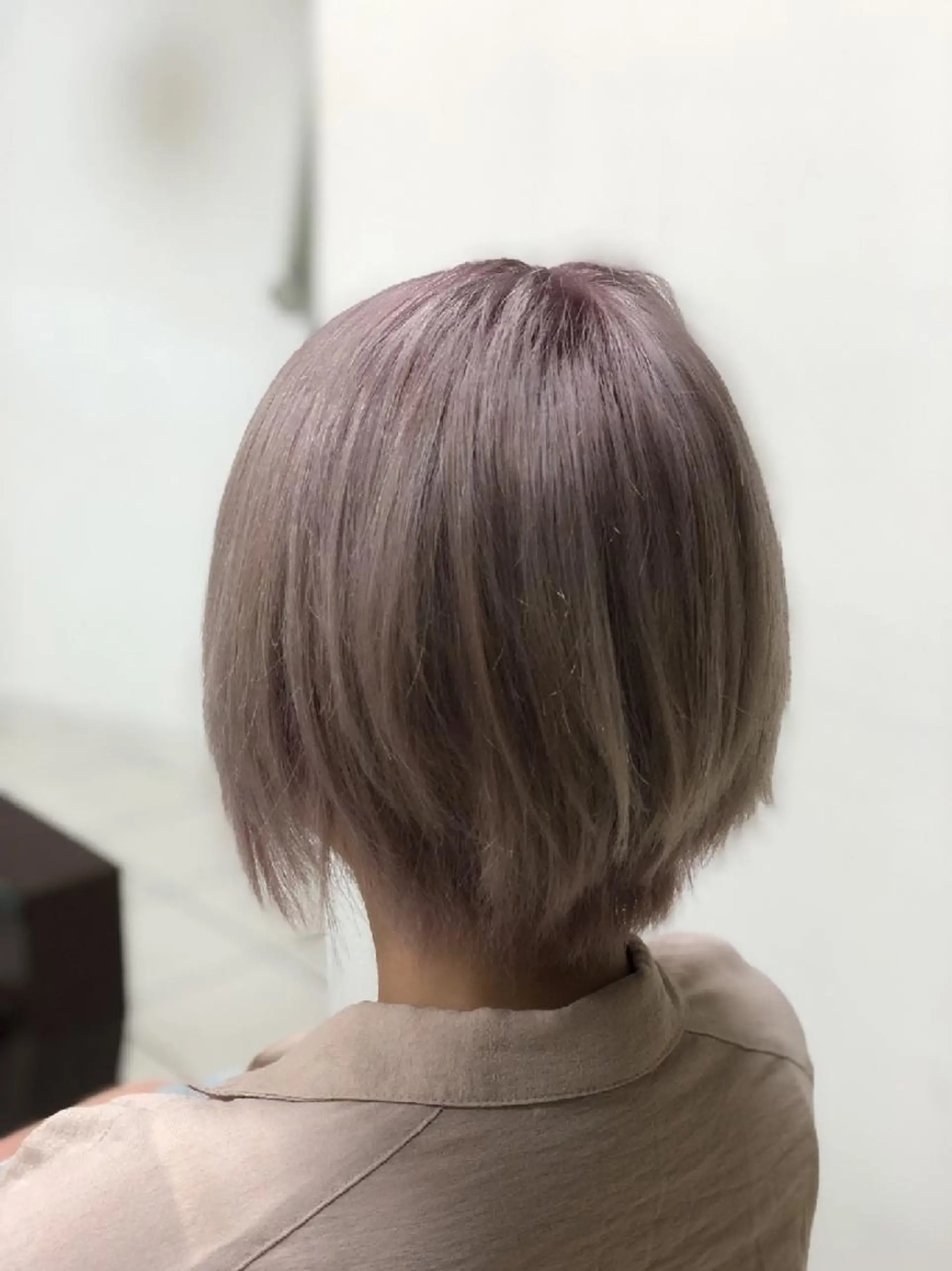 ショート カラー ブリーチ グラデーションカラー ピンクカラー 💎大人ハイライト 💎上杉一也💎のヘアスタイル