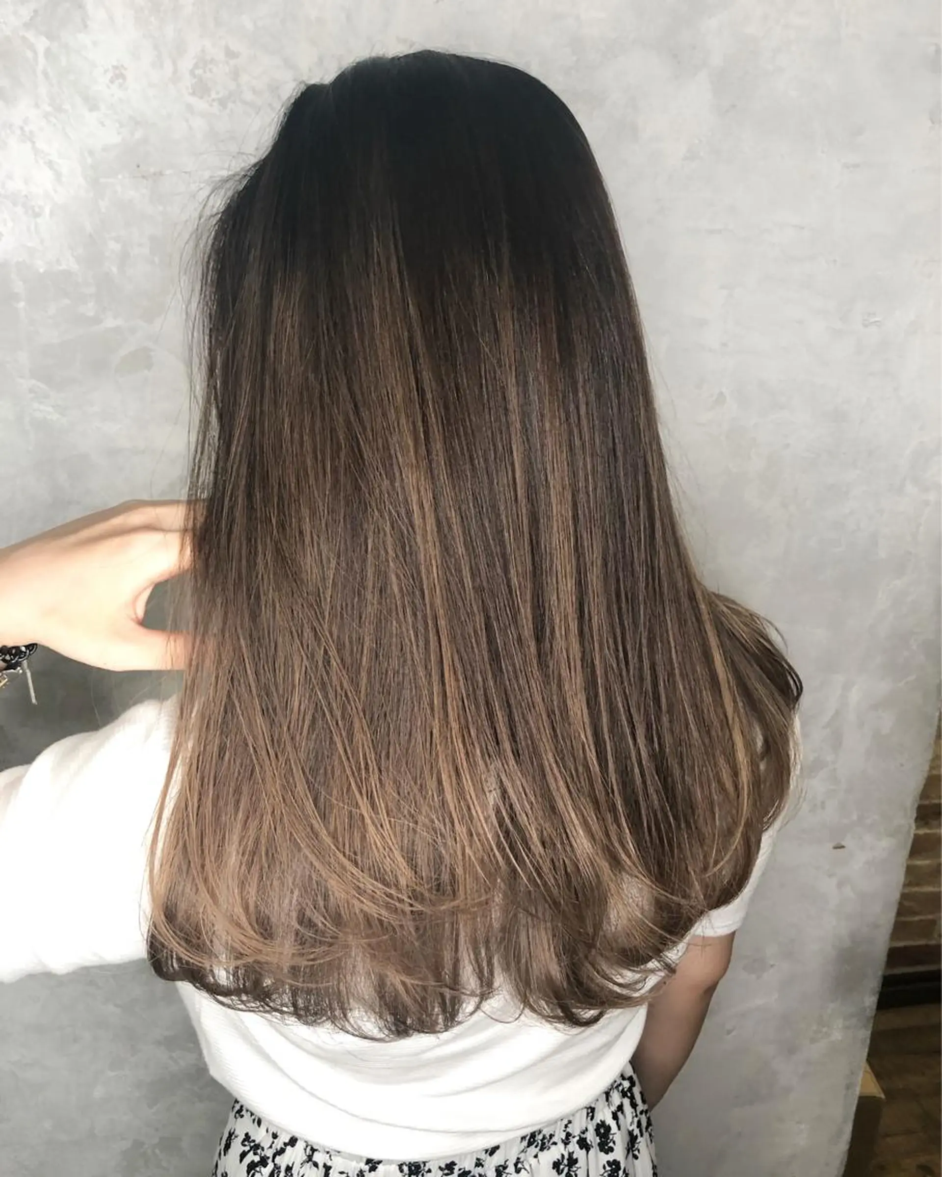 ミディアム カラー ヘアアレンジ ヘアカラー トリートメント 遠藤 拓馬のヘアスタイル