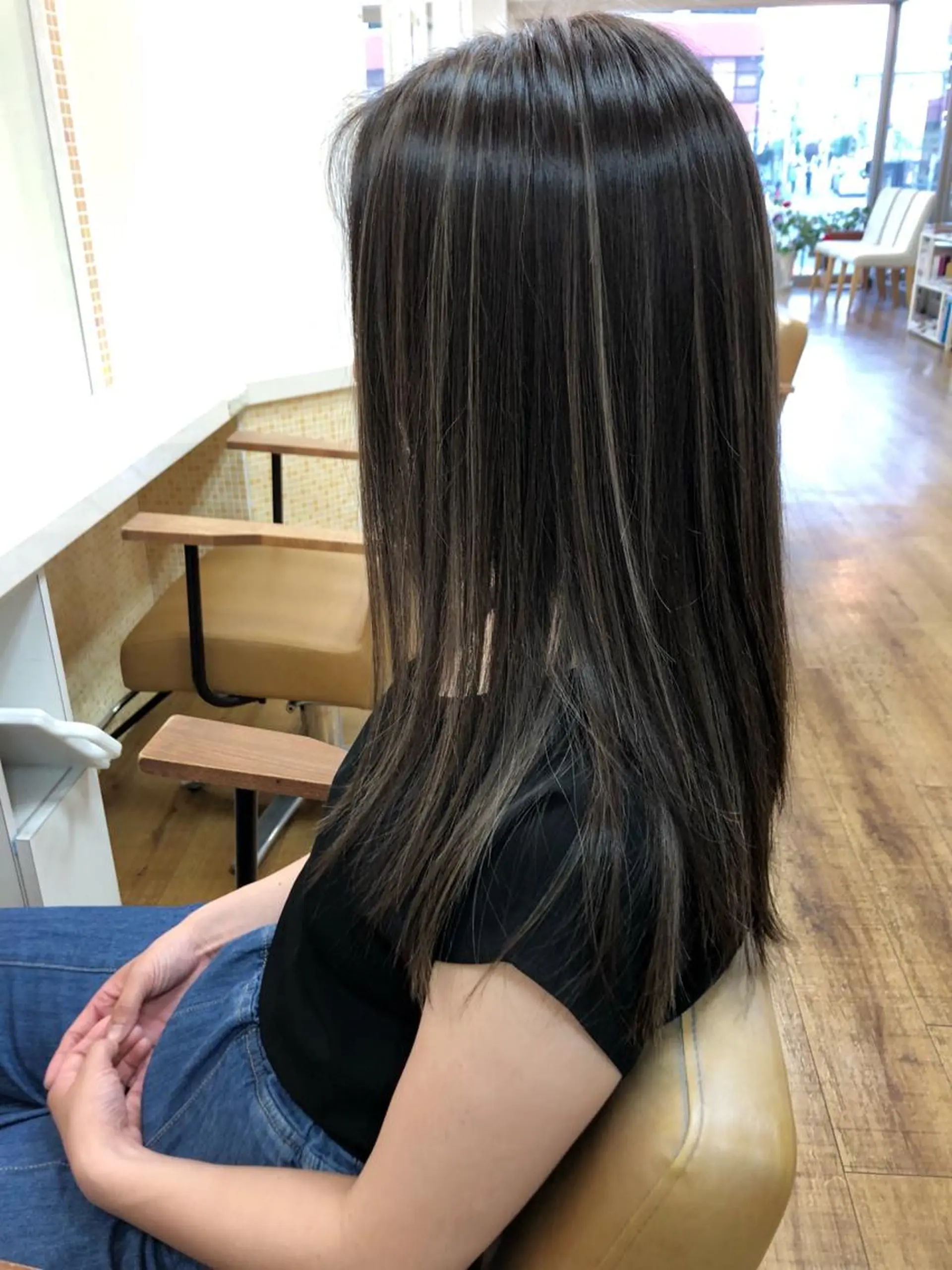 セミロング 可児 令路のヘアスタイル