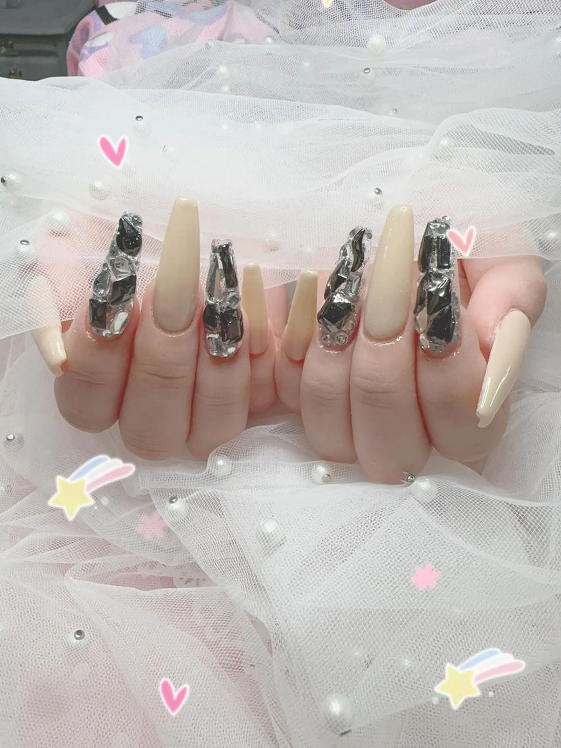 ネイル ハンドネイル ナガサワ ミカのネイルデザイン