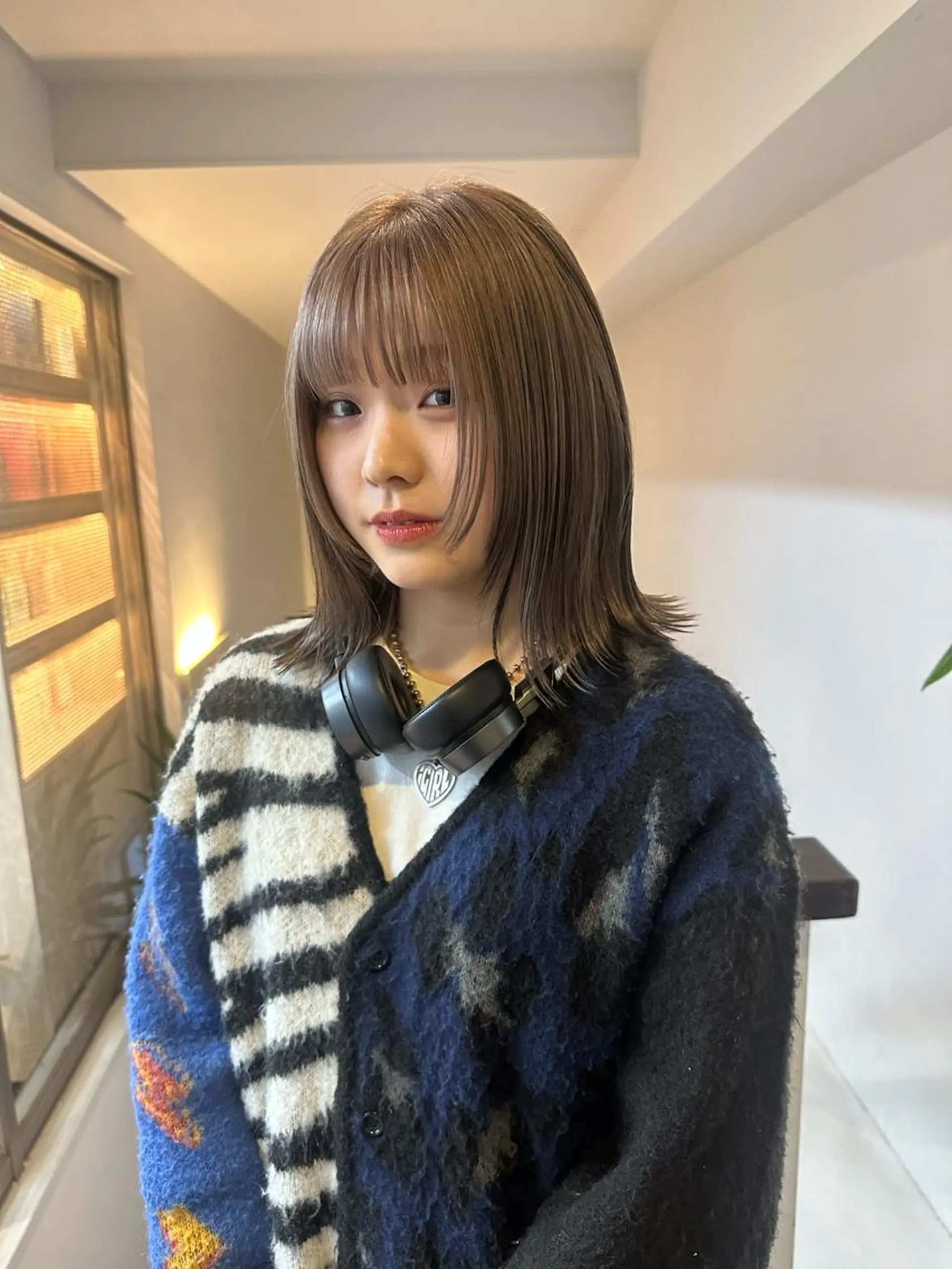 ミディアム カラー ネイル マツエク・マツパ アイブロウ ⭐ハイトーンブリーチ ミルクティーピンクのヘアスタイル