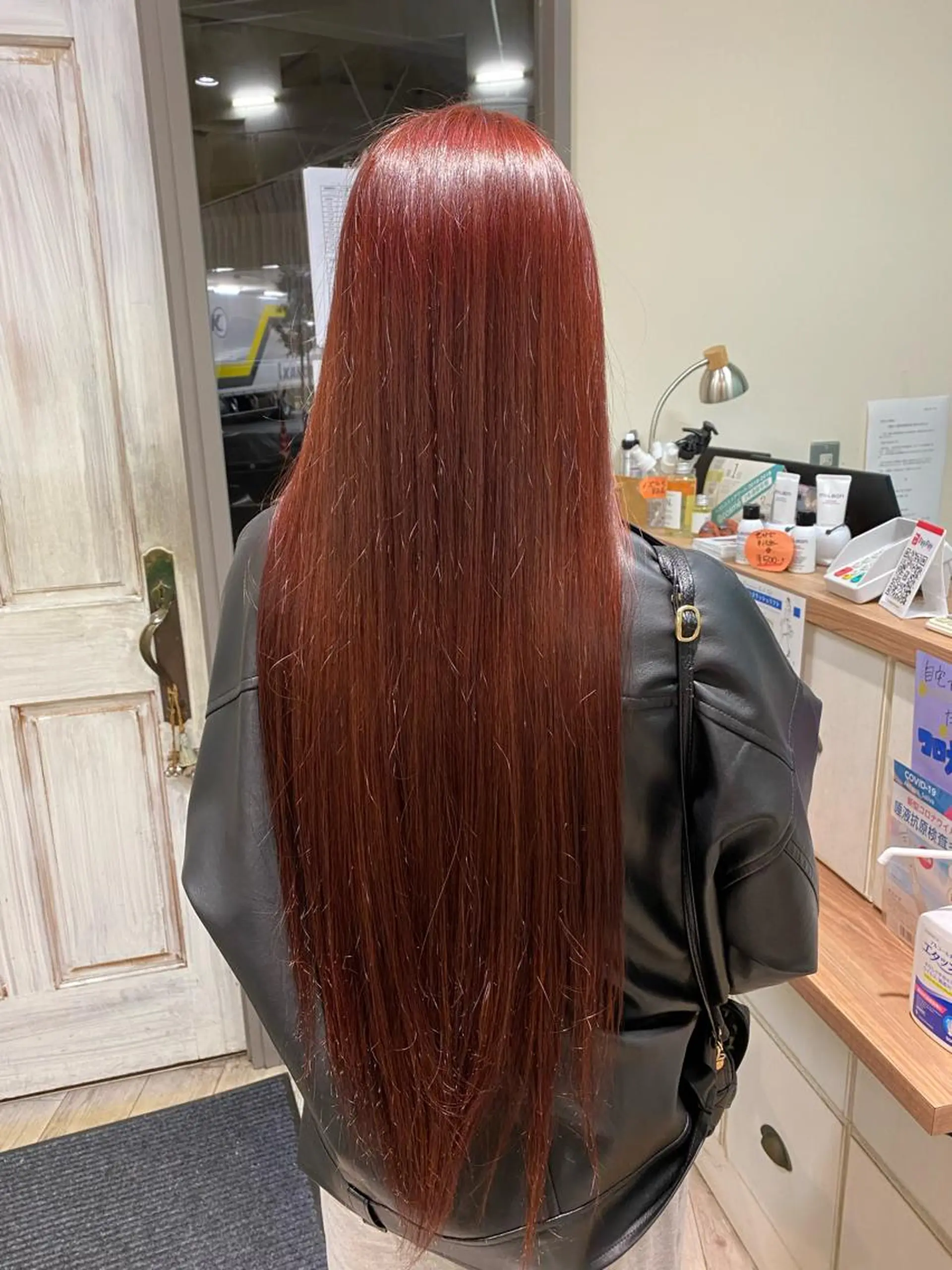 カラー ブリーチ ブリーチなしカラー レッドカラー 後藤 瀬奈のヘアスタイル
