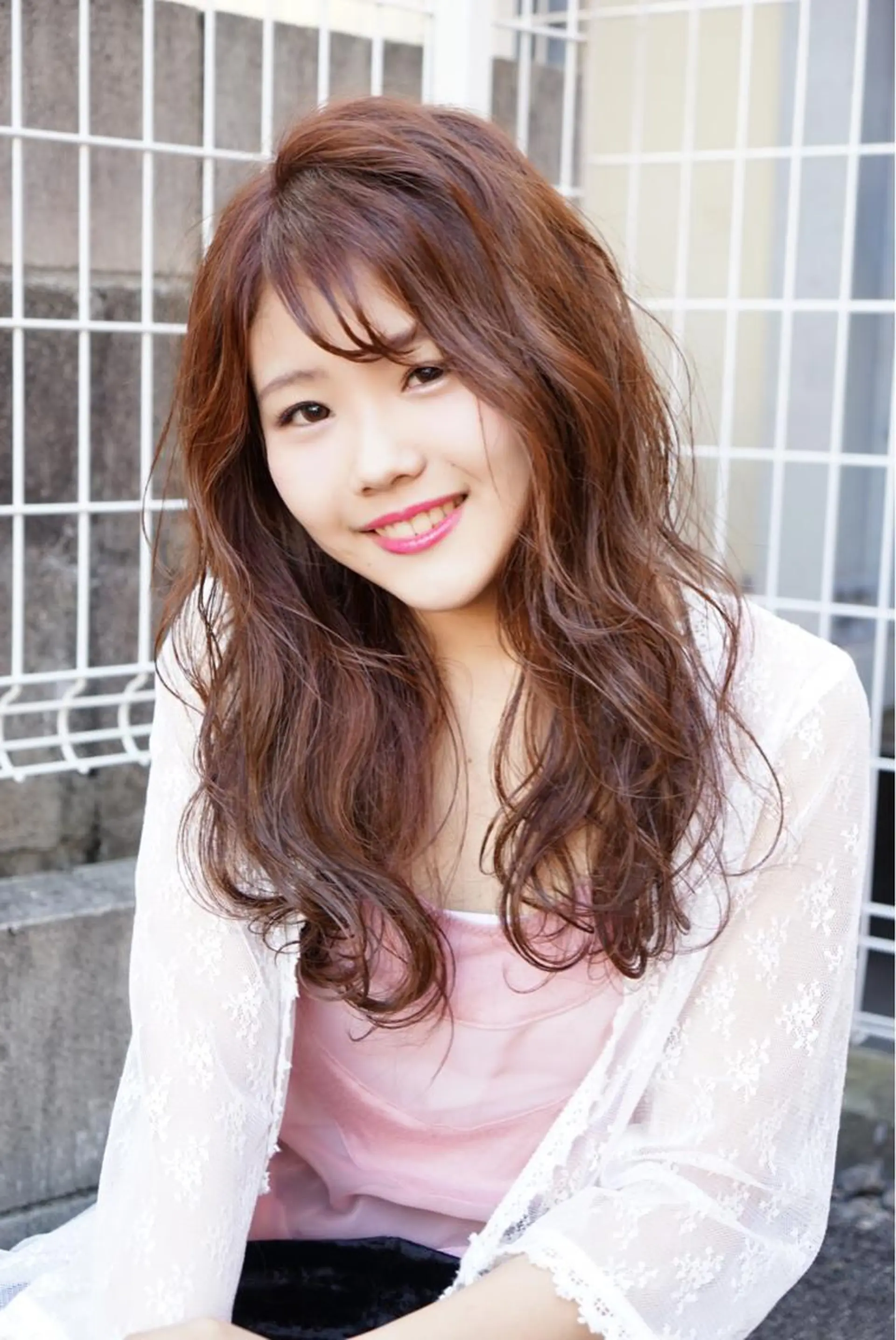 ロング カラー ベージュカラー 加藤 あやみのヘアスタイル