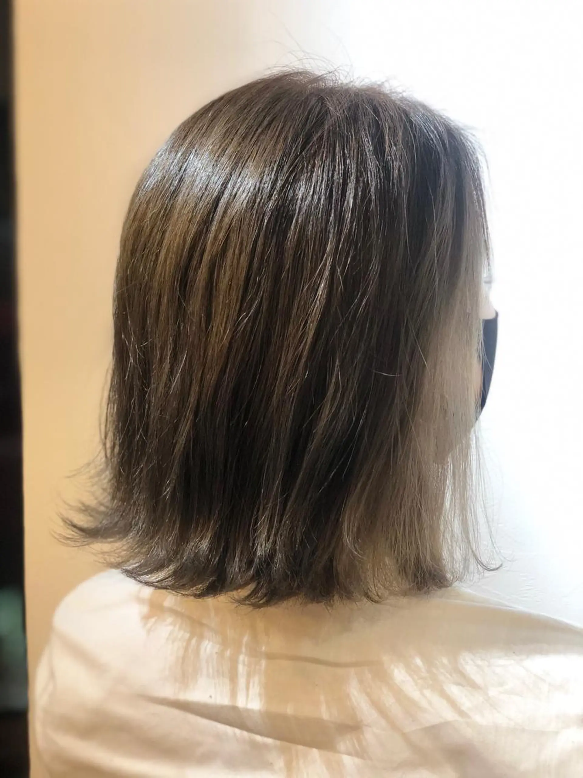 ショート カラー ベージュカラー インナーカラー ホワイトベージュ ヘアカラー トリートメント Bei Licoldo.Atole  ベイリコルド アトリ所属・ブリーチ、縮毛 髪質改善　宮城一真のヘアスタイル