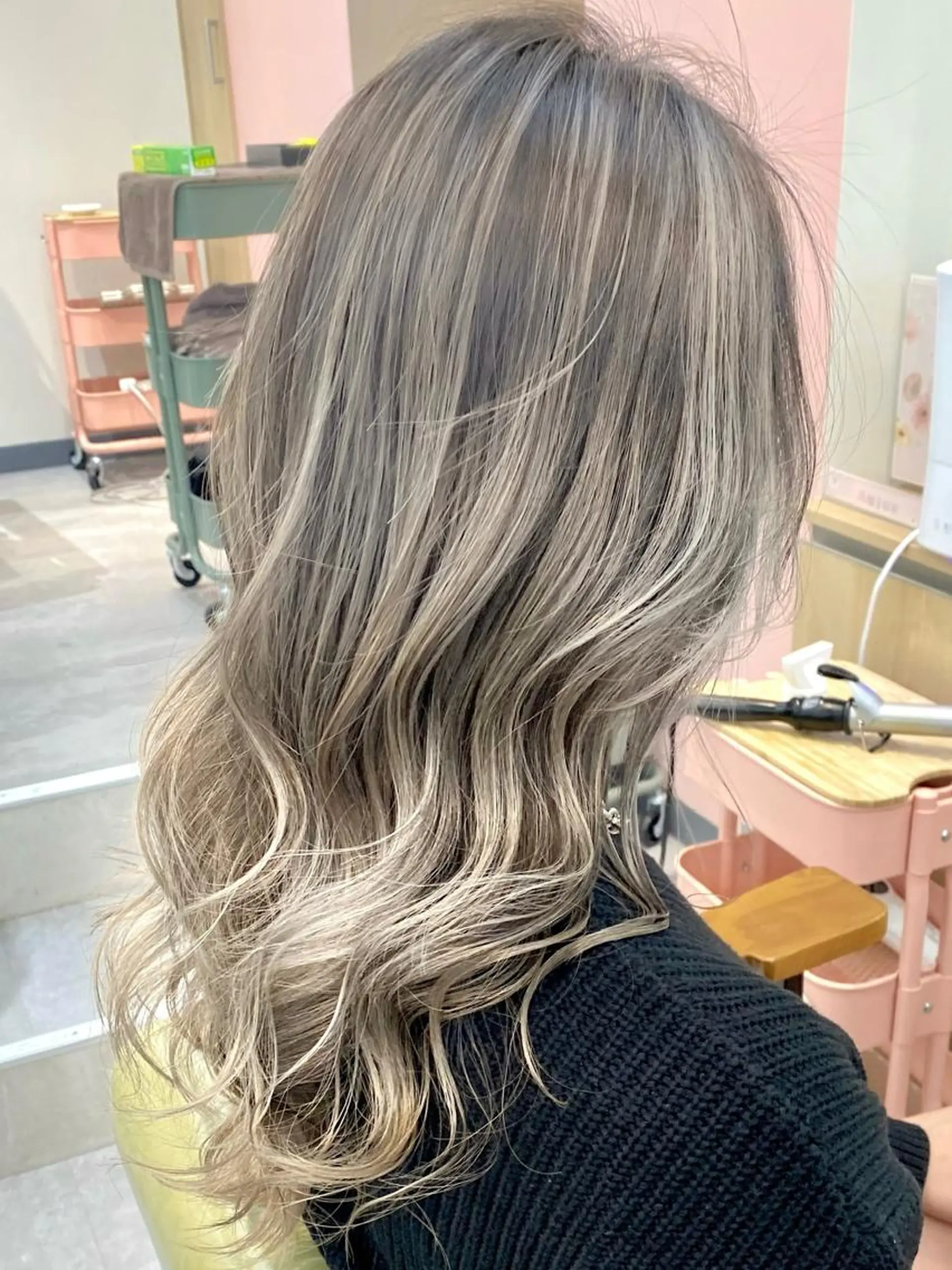 ロング カラー バレイヤージュ レイヤーカット ヘアカラー トリートメント ヘアセット 💘カラー特化美容師 尾崎拓己のヘアスタイル
