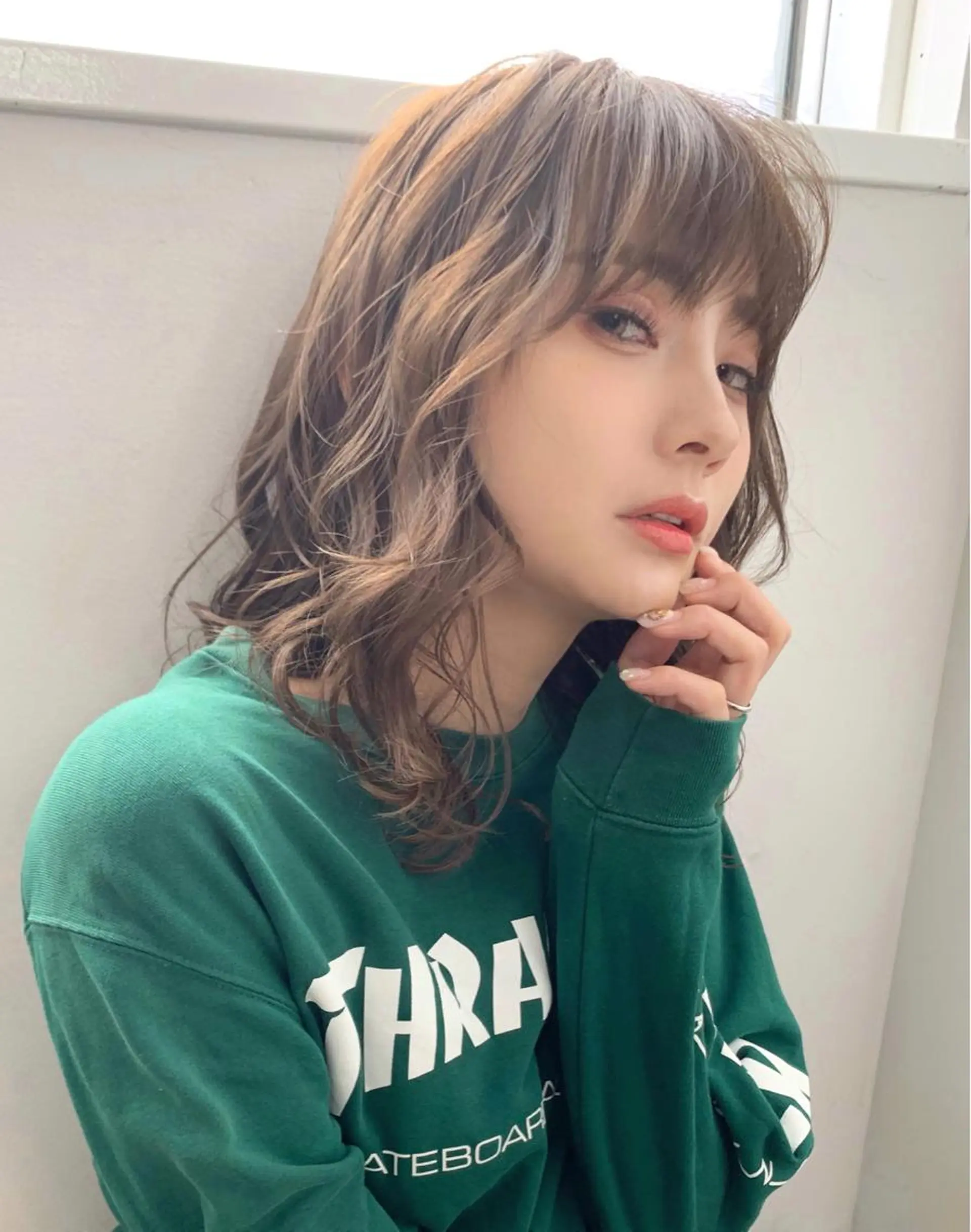 ミディアム 新田  祐樹のヘアスタイル