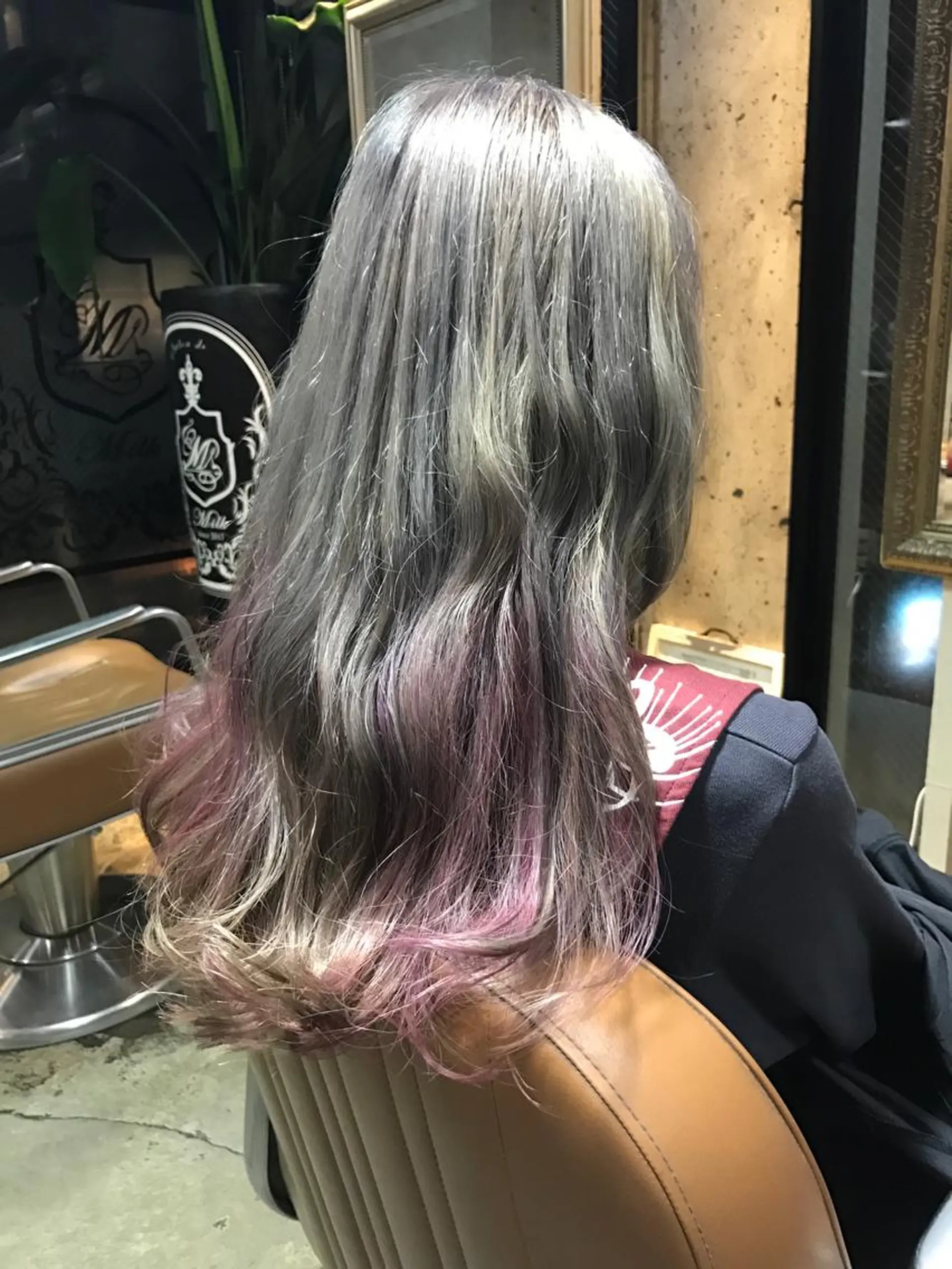 ロング カラー ブリーチ ダブルカラー グレージュ ピンクカラー 高比良 剛のヘアスタイル