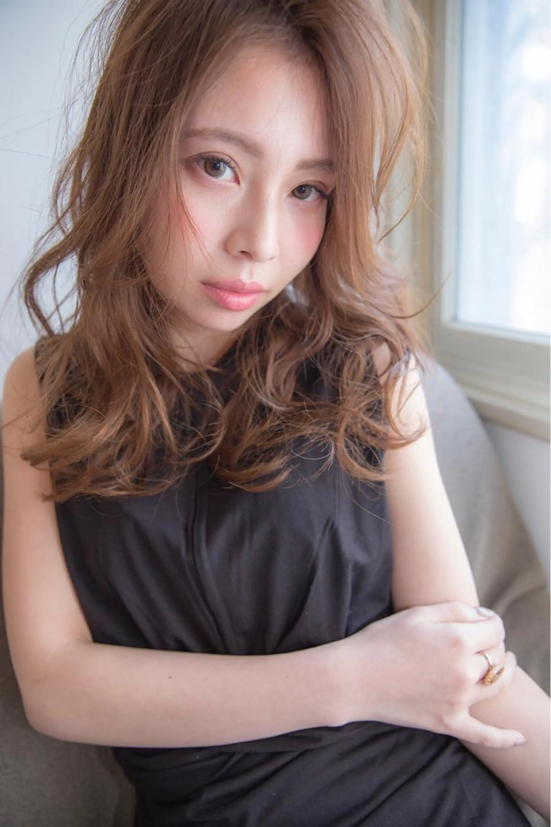 セミロング カラー ○HITOMI ○のヘアスタイル