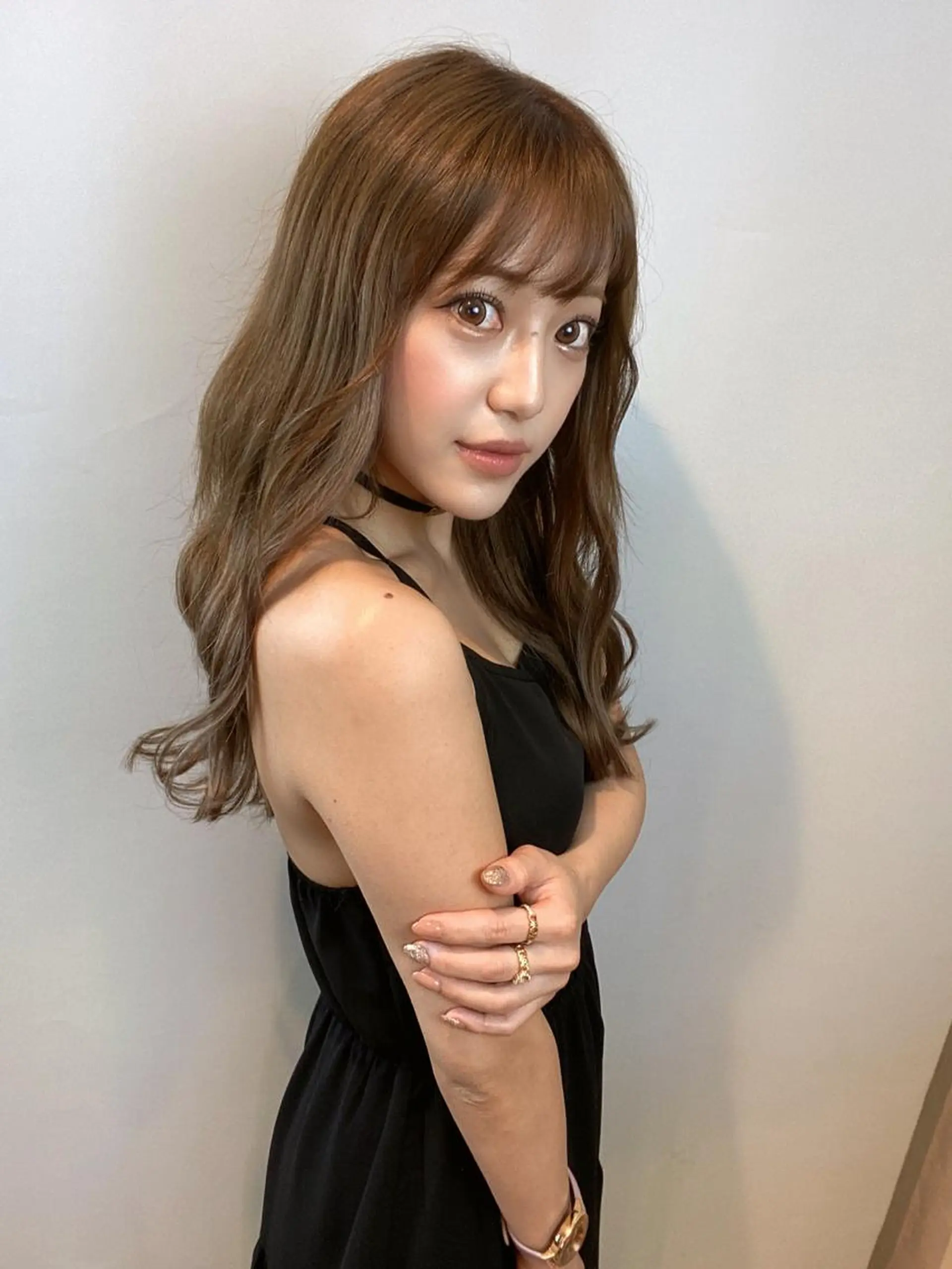 セミロング アールバイニーナ所属・R by NINA アールバイニーナのヘアスタイル