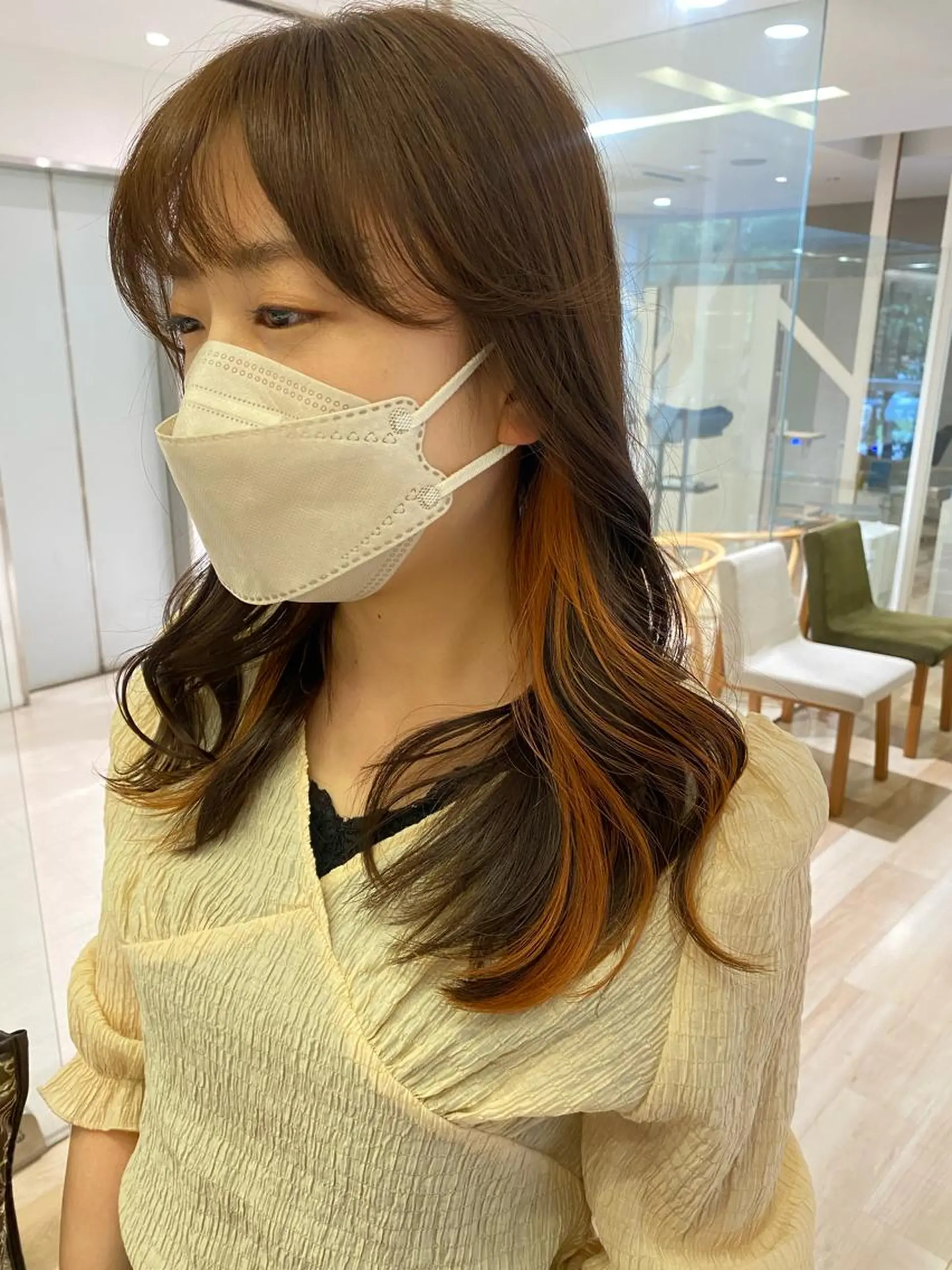 ロング カラー イヤリングカラー オレンジ カット ヘアカラー トリートメント 松永 わかなのヘアスタイル