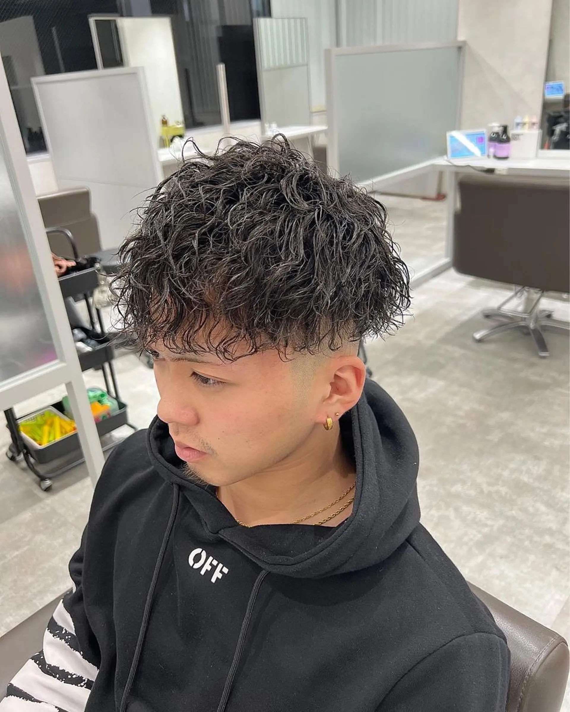 ショート カラー パーマ メンズ kiitos所属・関西センターパート メンズモデル募集のヘアスタイル