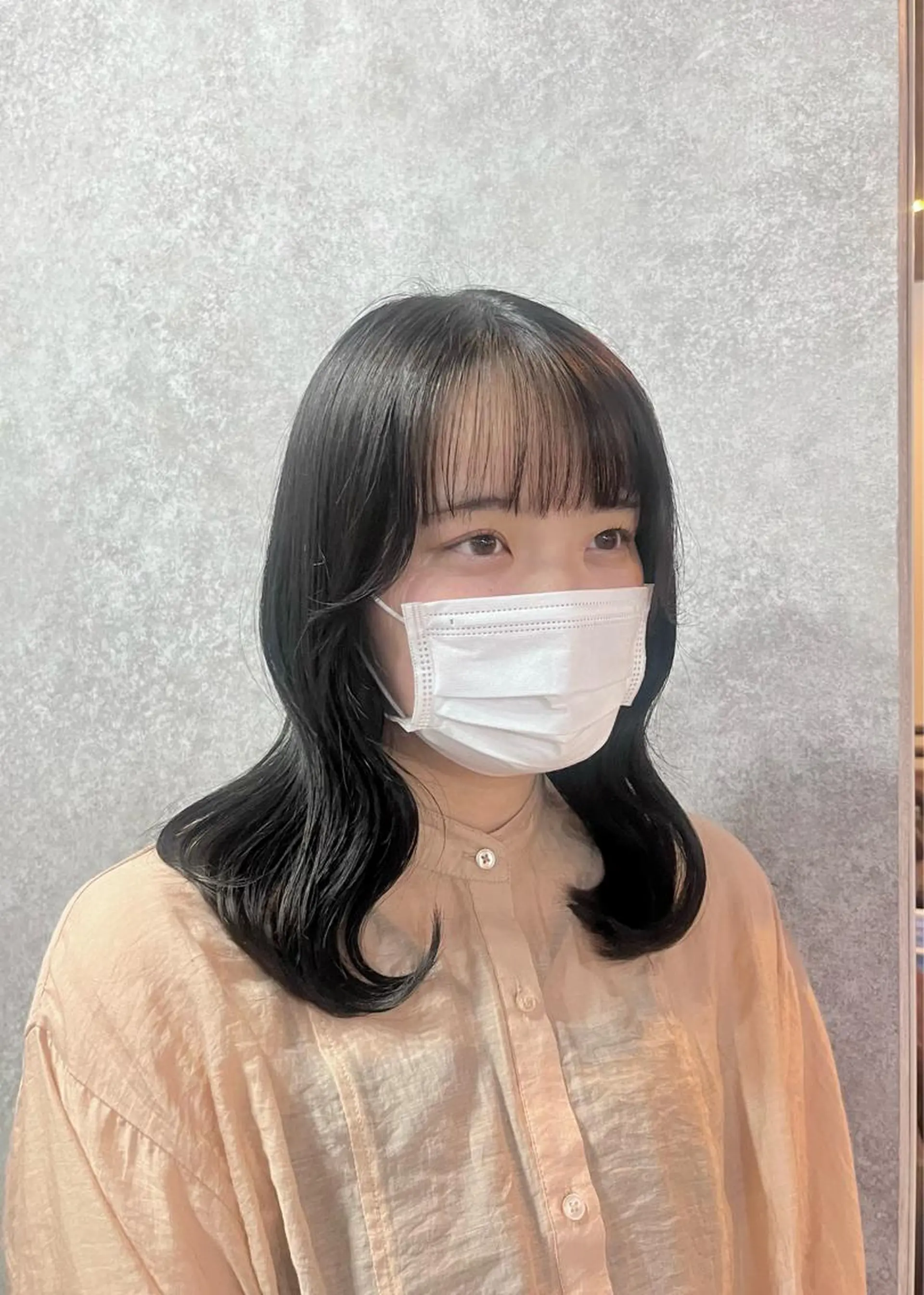 セミロング カラー オリーブグレー 村田梨乃/ minim hairのヘアスタイル