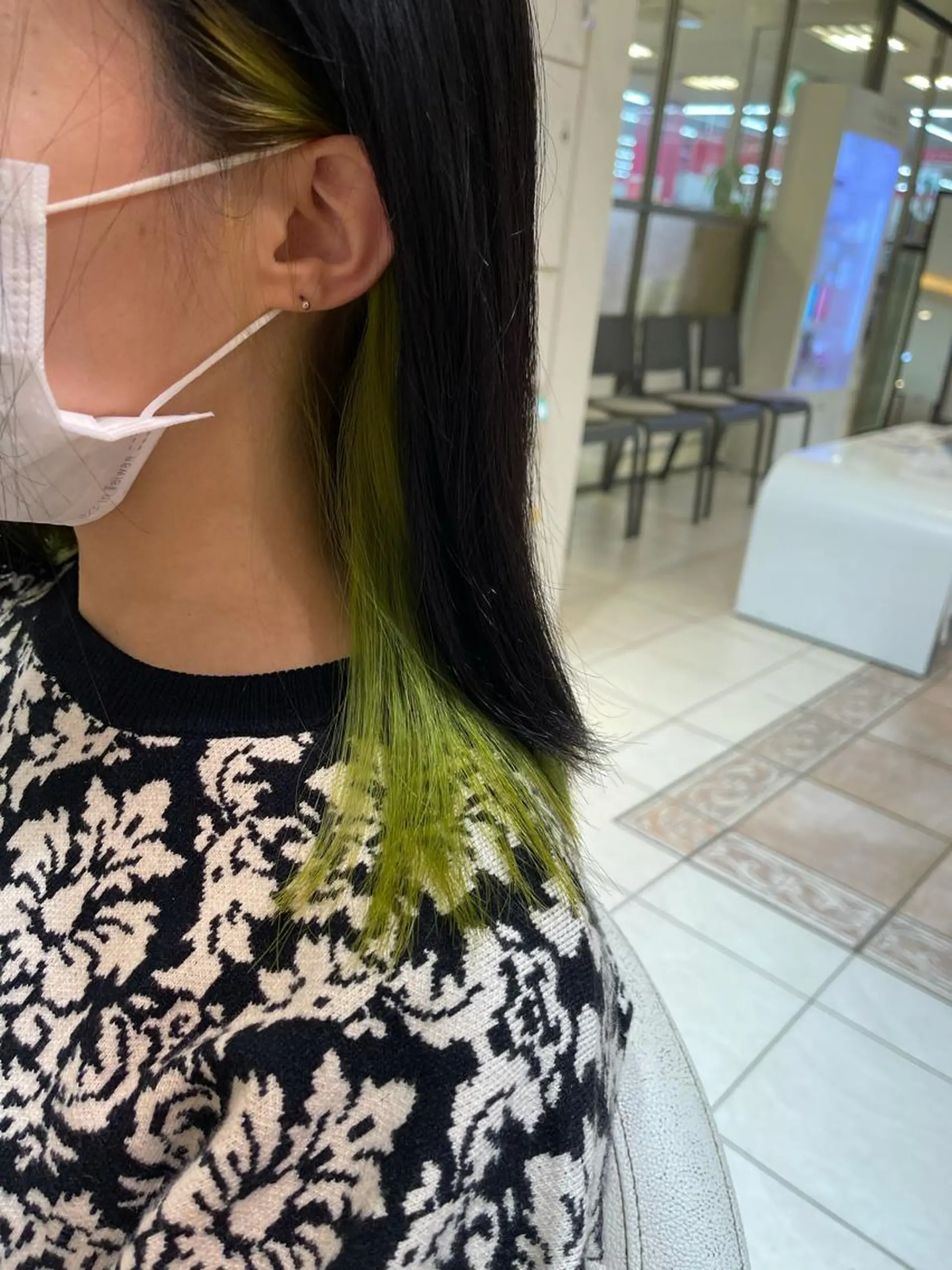 セミロング カラー カネヒラ リョウスケのヘアスタイル