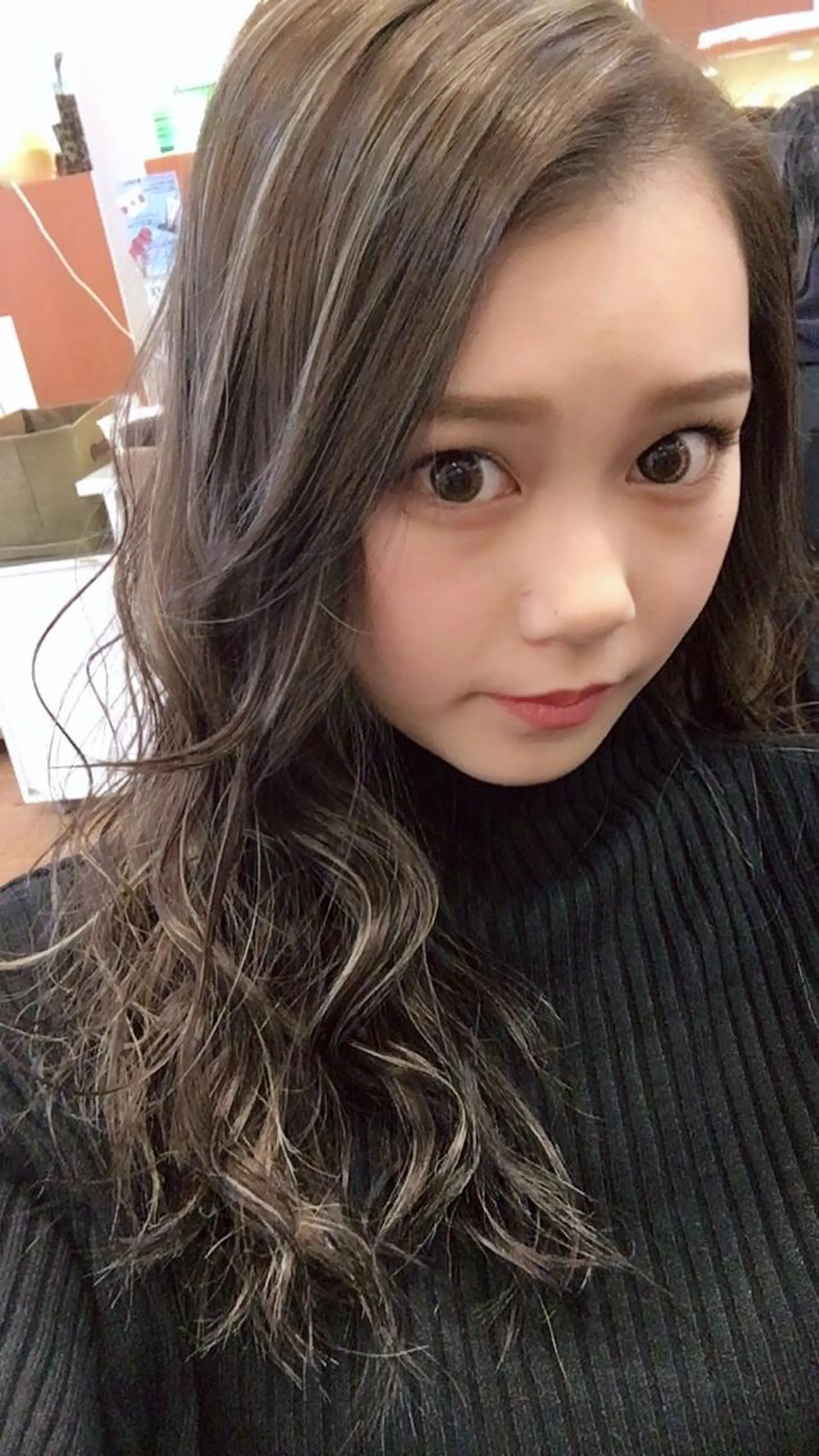 セミロング ヘアカラー トリートメント LOCO Ko-kiのヘアスタイル