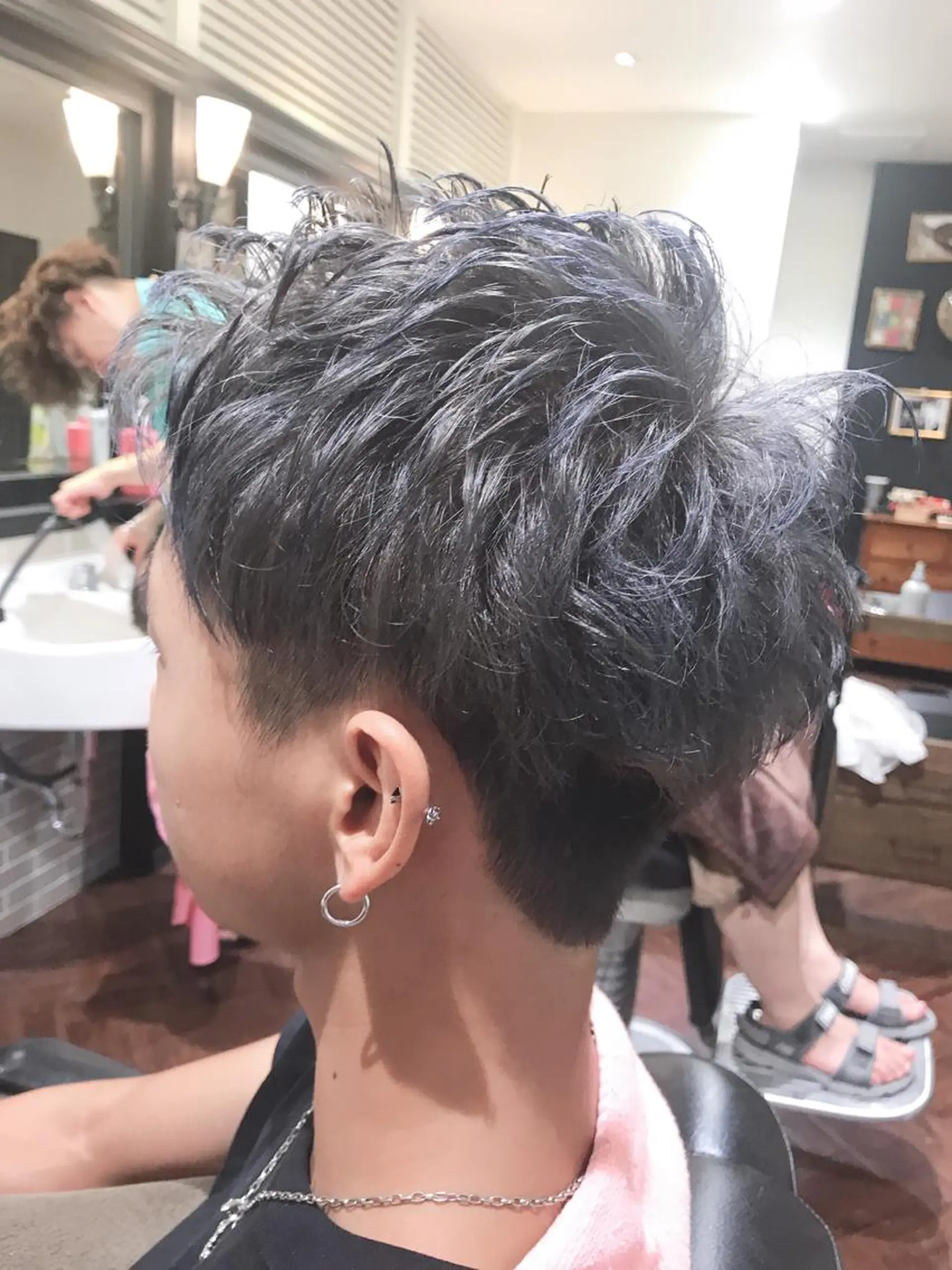 ショート カラー メンズ メンズブリーチ ブリーチ シルバー ショートヘア カット ヘアカラー トリートメント アザマ　ヤスカツ _rosso 川口のヘアスタイル