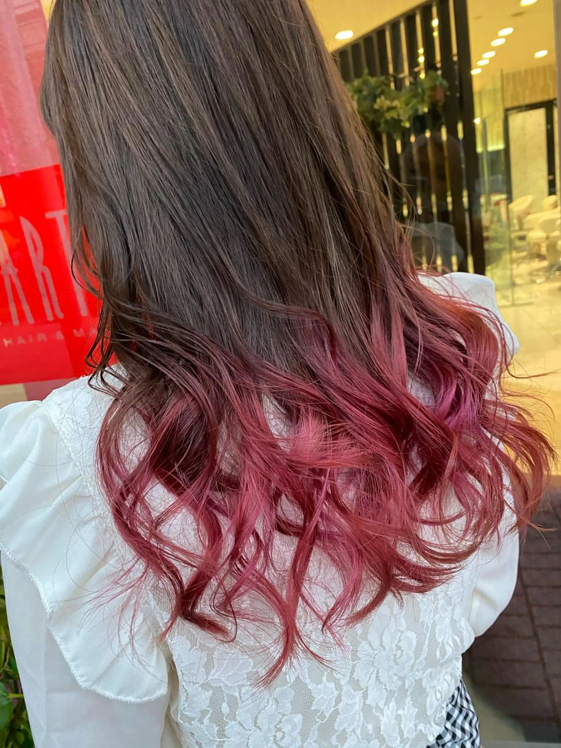 ロング カラー グラデーションカラー ピンクカラー mori  by little所属・デザインカラー✨新倉 佑奈のヘアスタイル