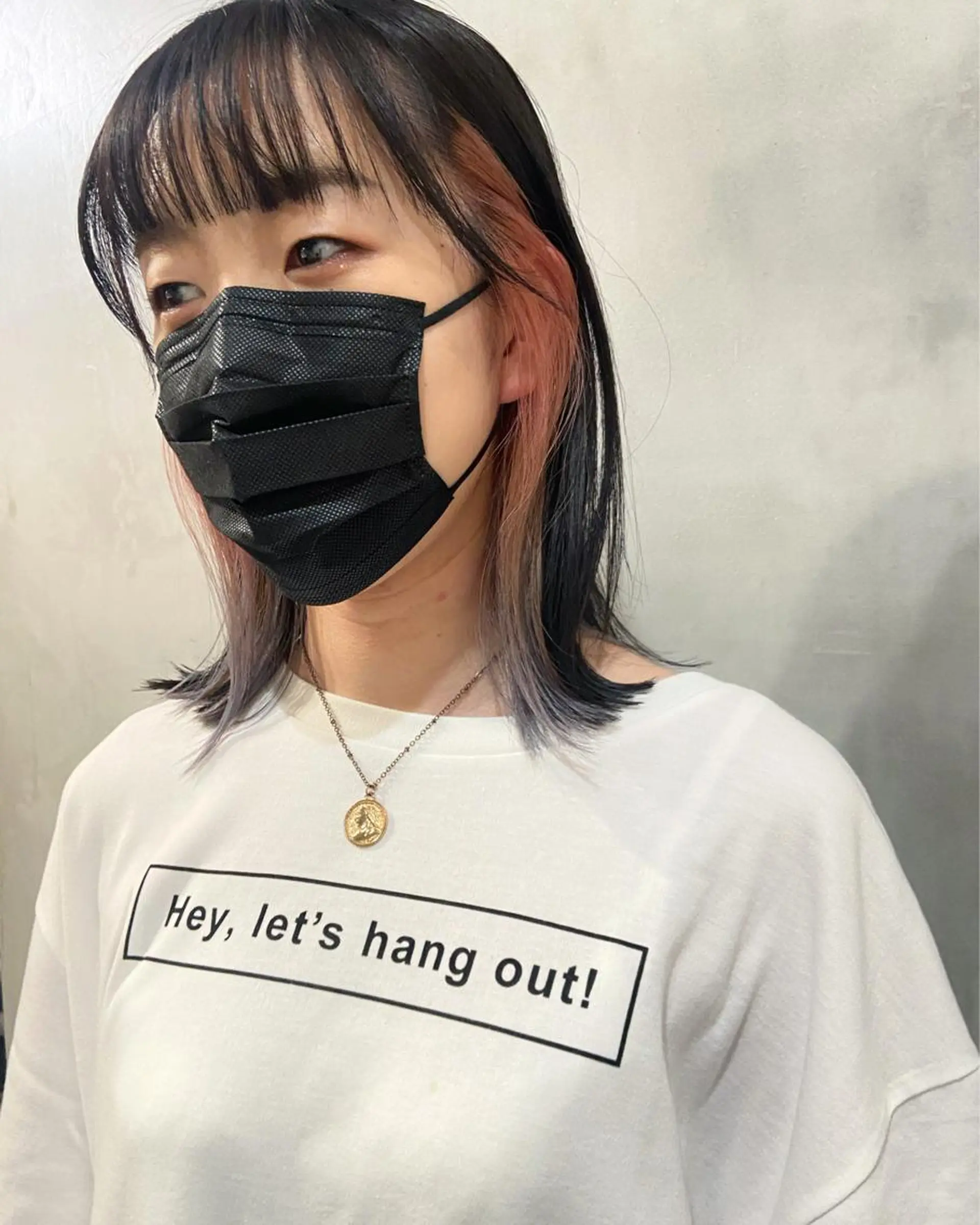 ミディアム カラー ブルーカラー ピンクカラー シルバー ホワイトピンク ヘアカラー トリートメント 無加工で盛れる🎀 オタク特化🎀ゆうなのヘアスタイル