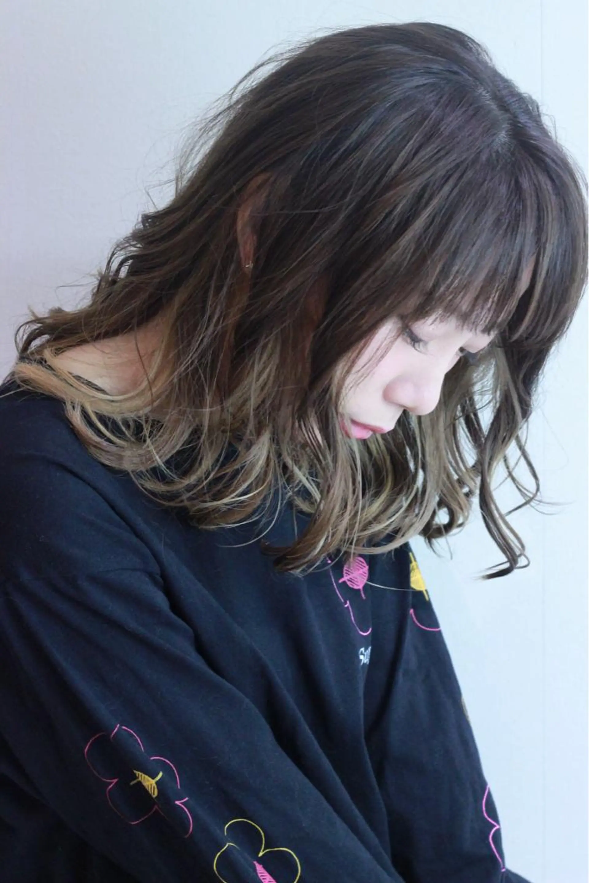 ミディアム カラー カット ヘアカラー トリートメント フリーランスヘアスタイリスト所属・NAKA MURAのヘアスタイル