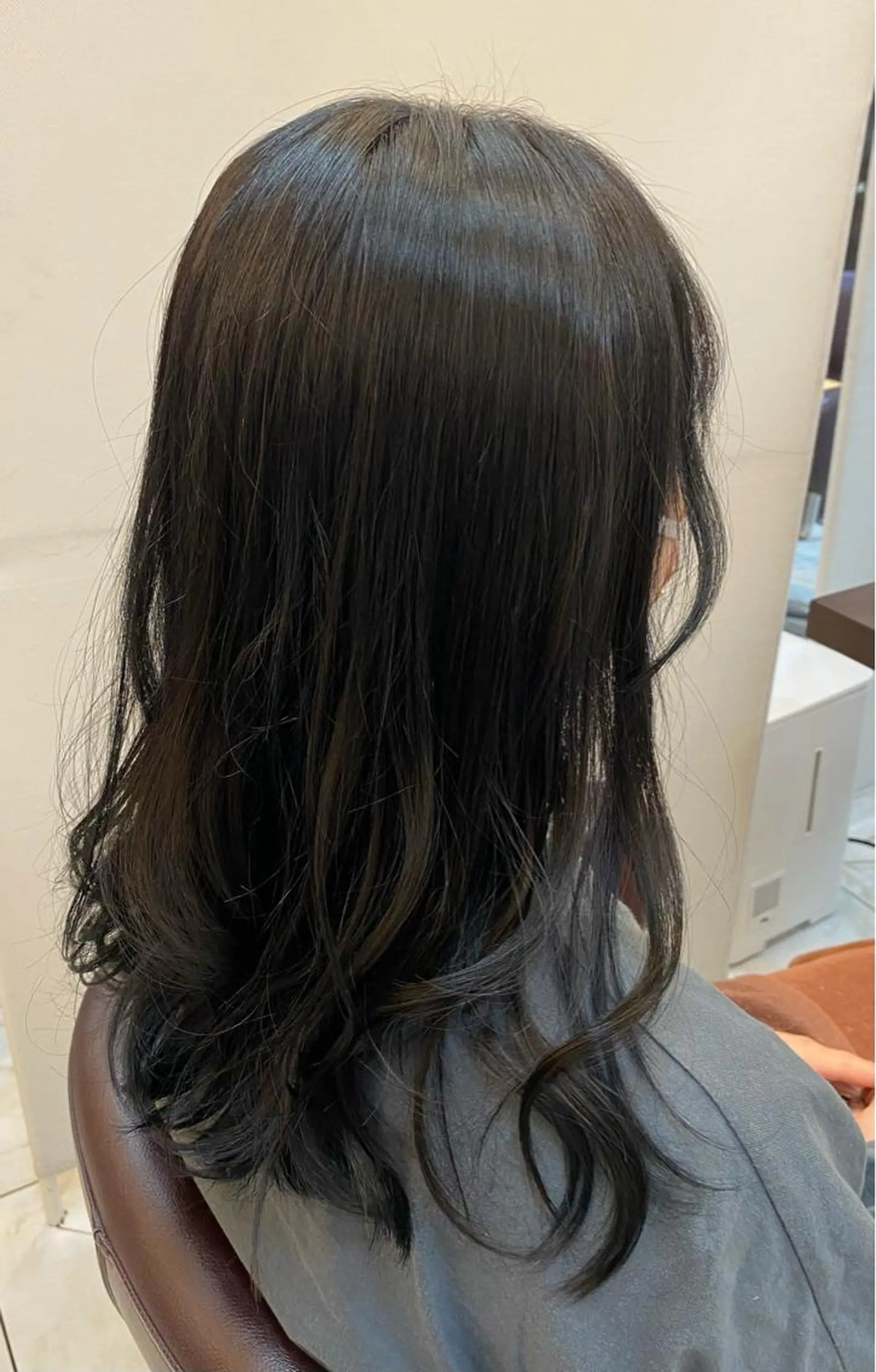 ロング カラー 黒髪 ブルーカラー ブルーブラック 🐰ツヤ感カラー🐰 ななこのヘアスタイル