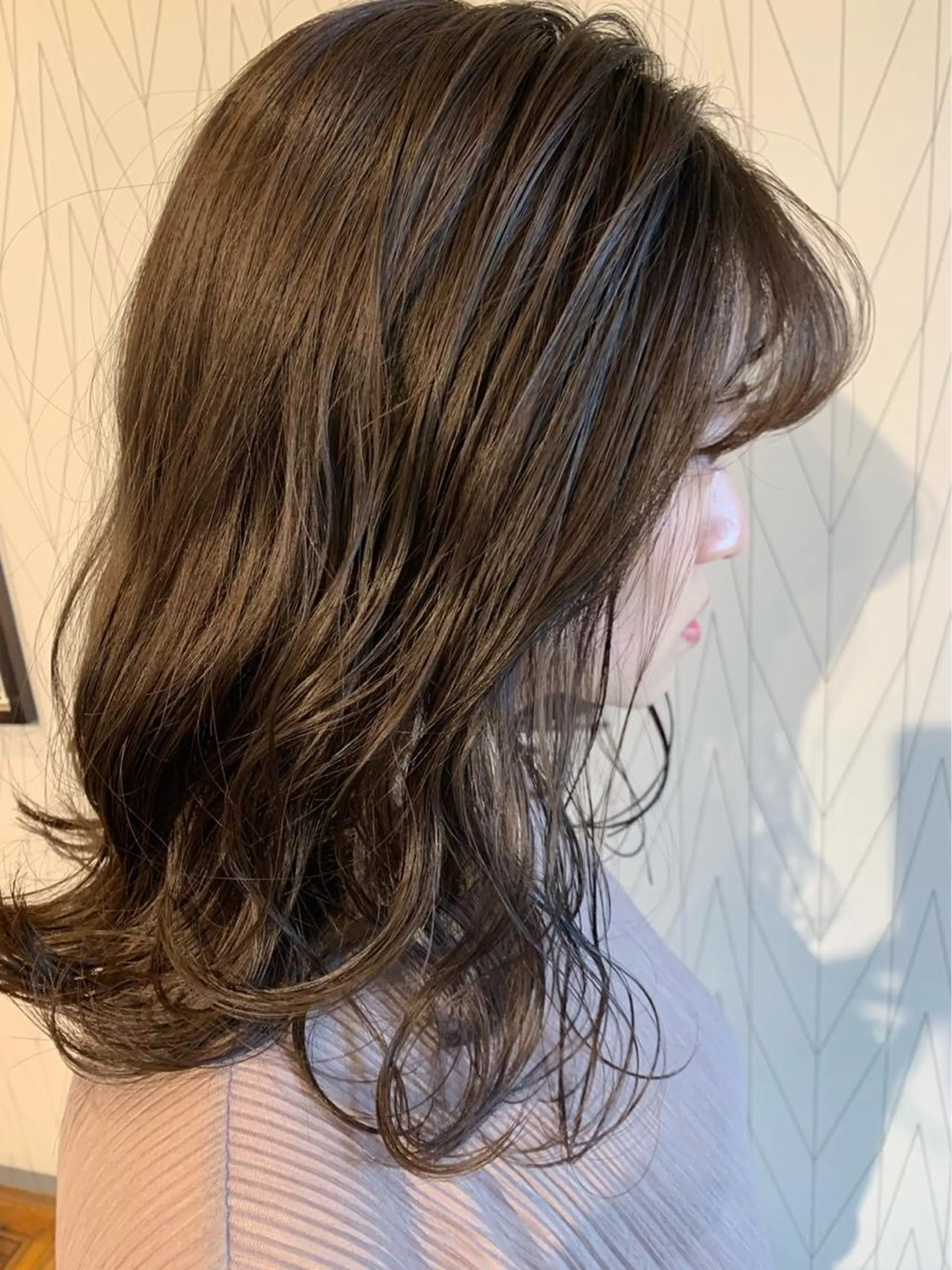 セミロング カラー joli【ジョリ】所属・mayu ☺︎のヘアスタイル