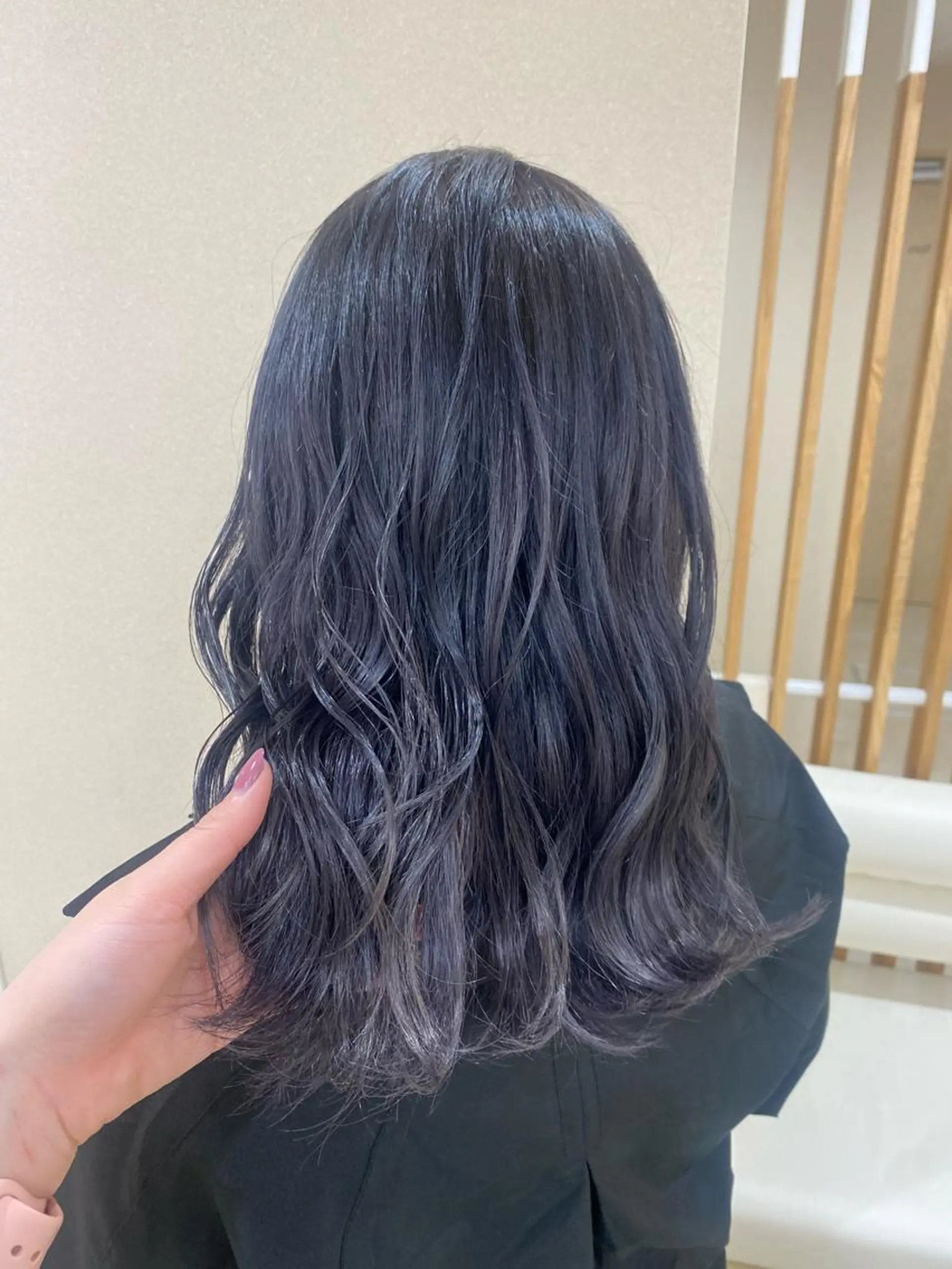 ミディアム ヘアカラー トリートメント ヘッドスパ mina .のヘアスタイル