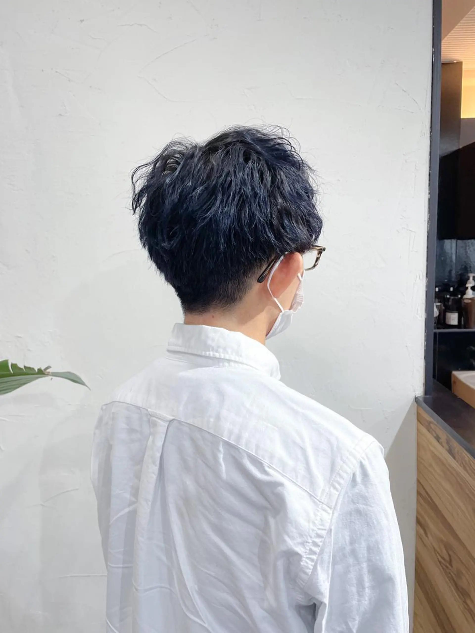 ショート カラー メンズ メンズブリーチ マッシュ ツーブロック 刈り上げ 黒髪 かんばら りょーいのヘアスタイル