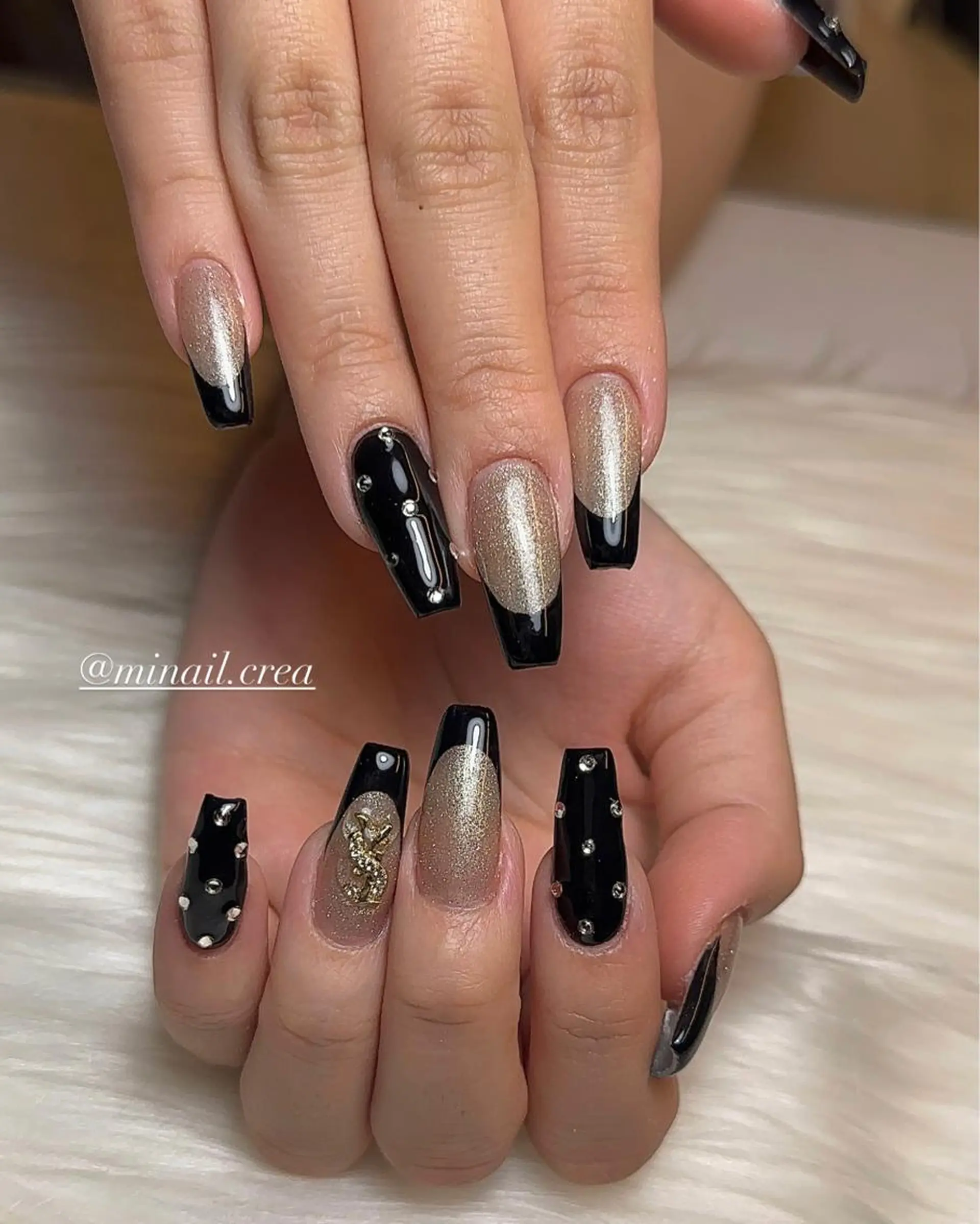 ネイル フラッシュネイル フレンチネイル キラキラネイル ロングネイル ワンカラーネイル ハンドネイル CRéA　-private nailsalon-所属・CReA nailのネイルデザイン
