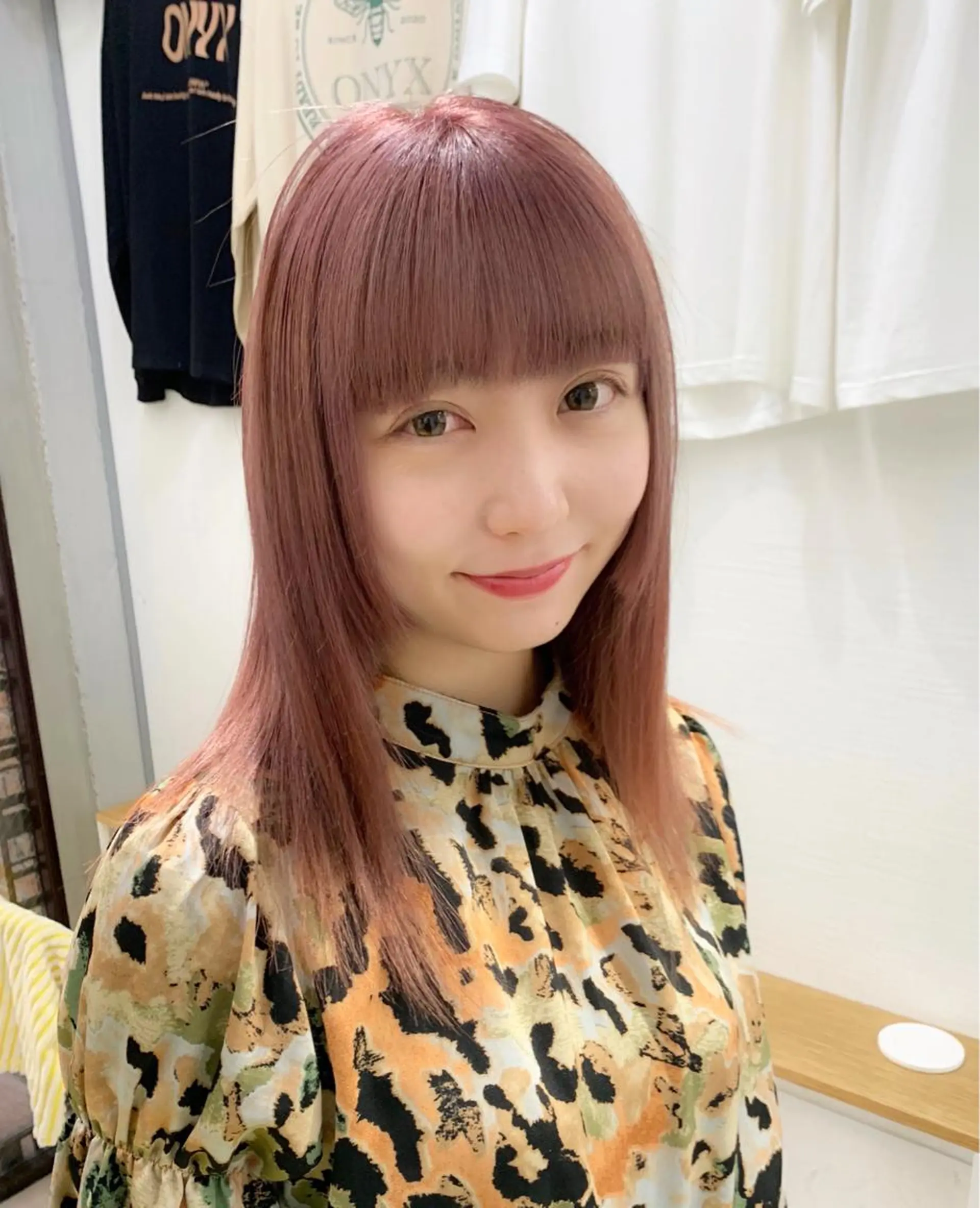 セミロング カラー ヘアアレンジ ブリーチ ハイトーンカラー 卒業式ヘアセット🎀 ヘアアレンジのヘアスタイル