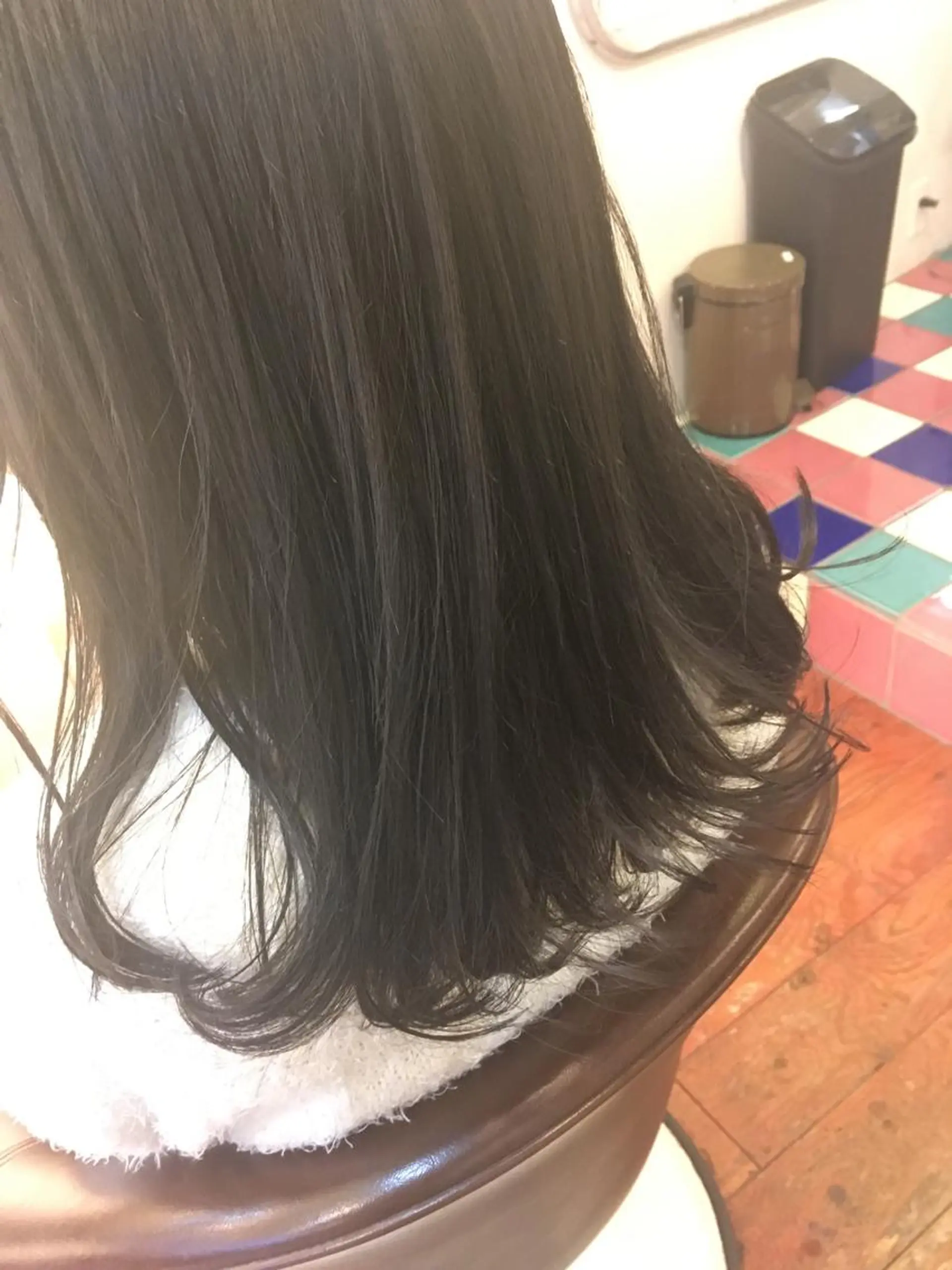 セミロング カラー アッシュ Lagom なかだのヘアスタイル