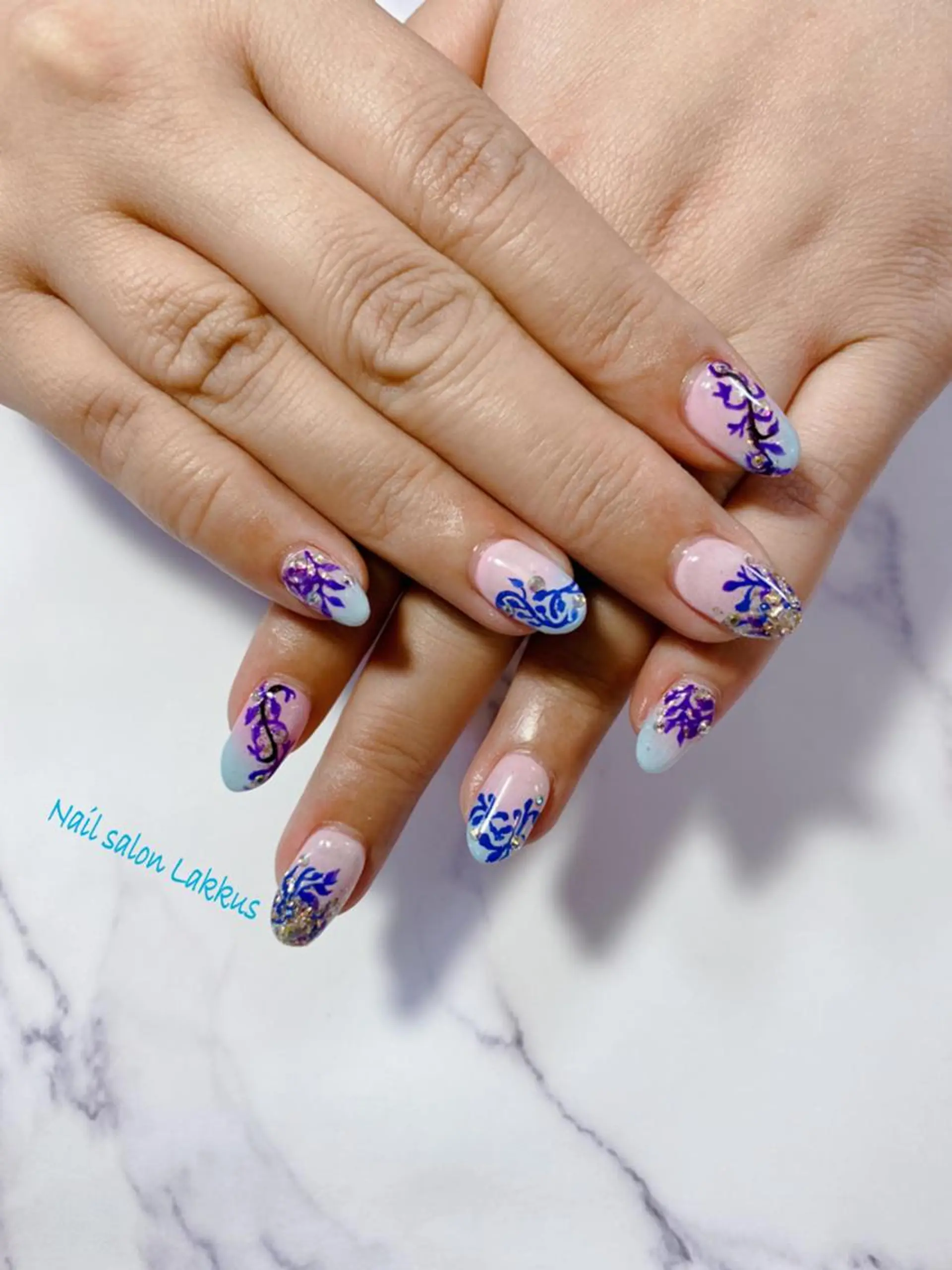 ネイル Lakkus T－CHIのネイルデザイン