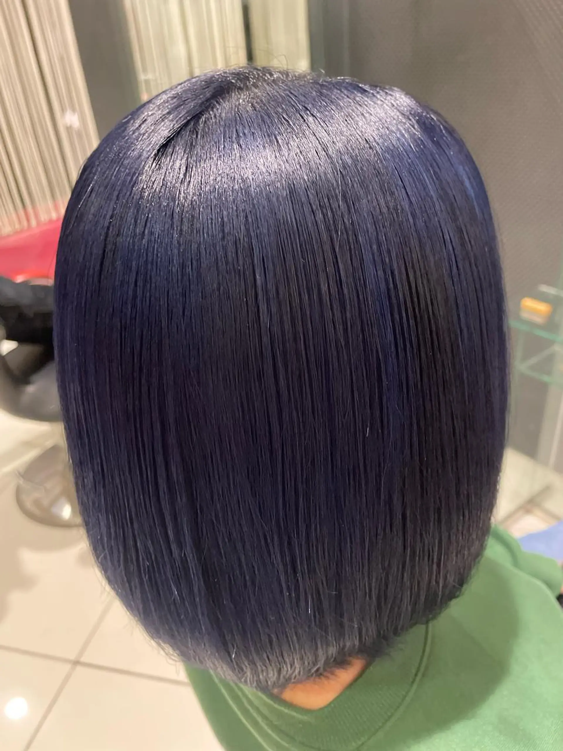 カラー ブリーチ ネイビーカラー ヘアカラー トリートメント HAIR＆MAKE EARTH四日市店所属・松葉 小春のヘアスタイル