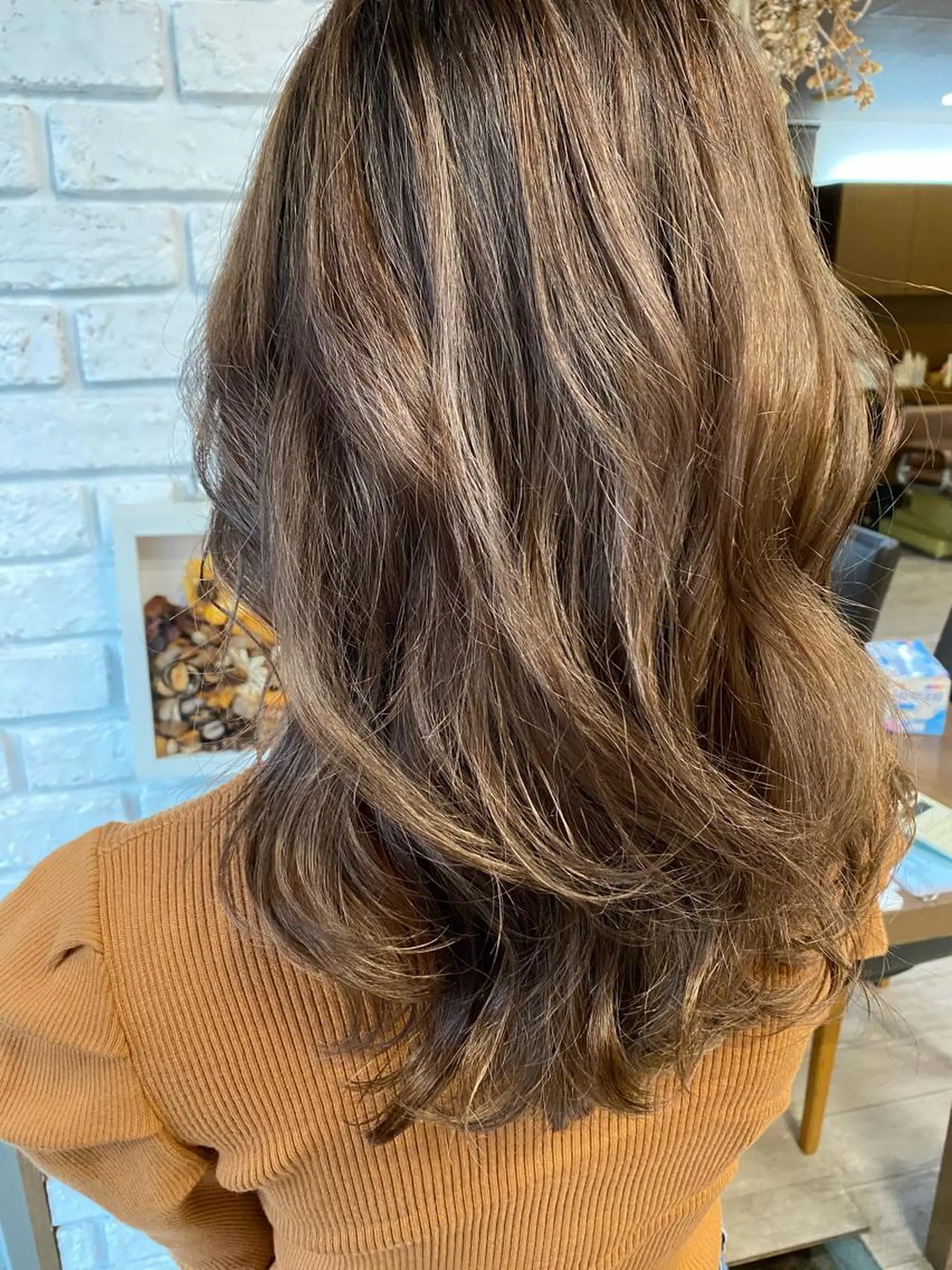 セミロング カラー レイヤーカット カット ヘアカラー トリートメント 日比 貴大/ minim hairのヘアスタイル