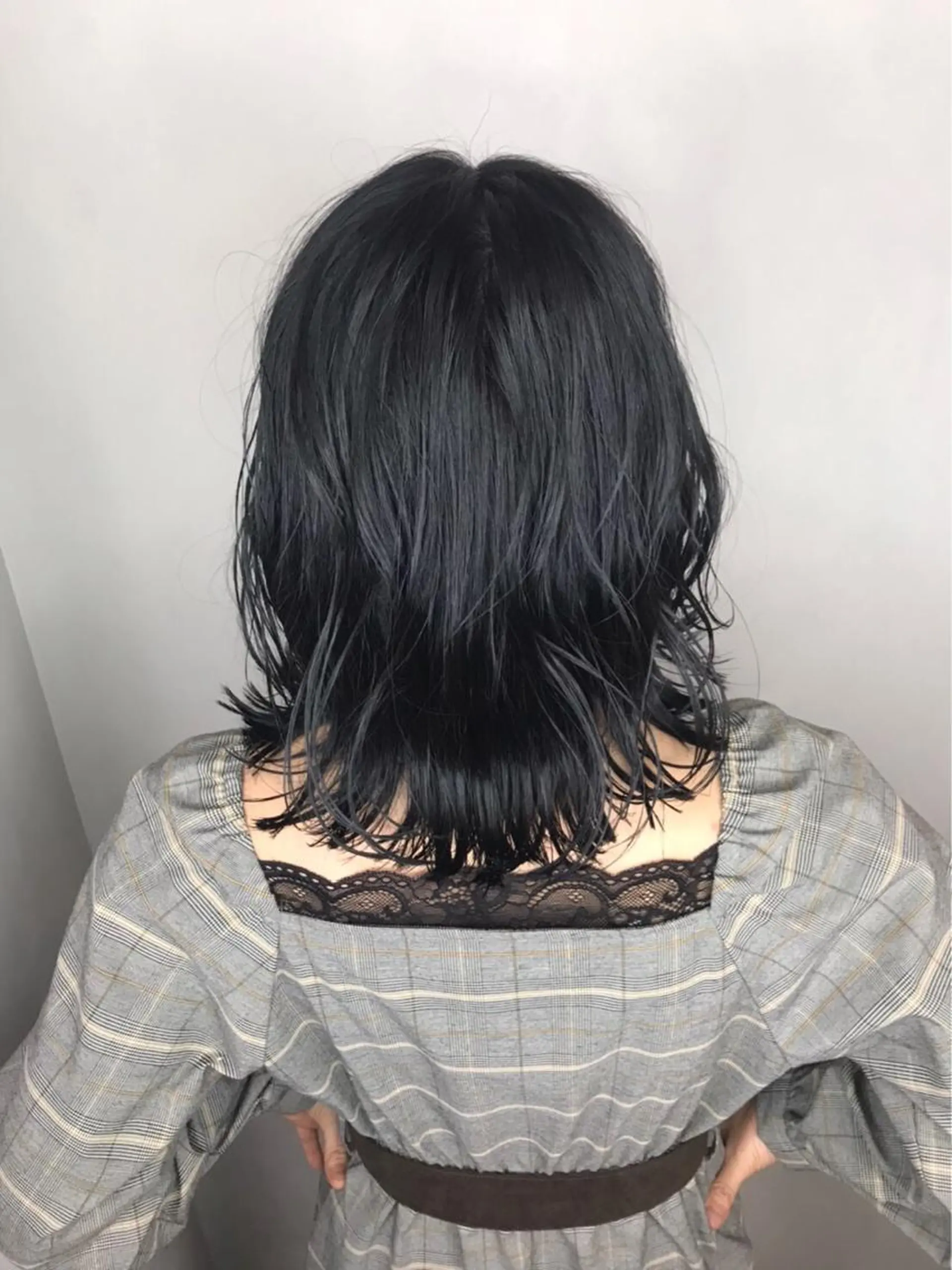 ミディアム カラー ブリーチ 透明感カラー ネイビーカラー ブリーチなしカラー 外国人風カラー カット ヘアカラー トリートメント BROCANTE✂︎ karasawa.nのヘアスタイル