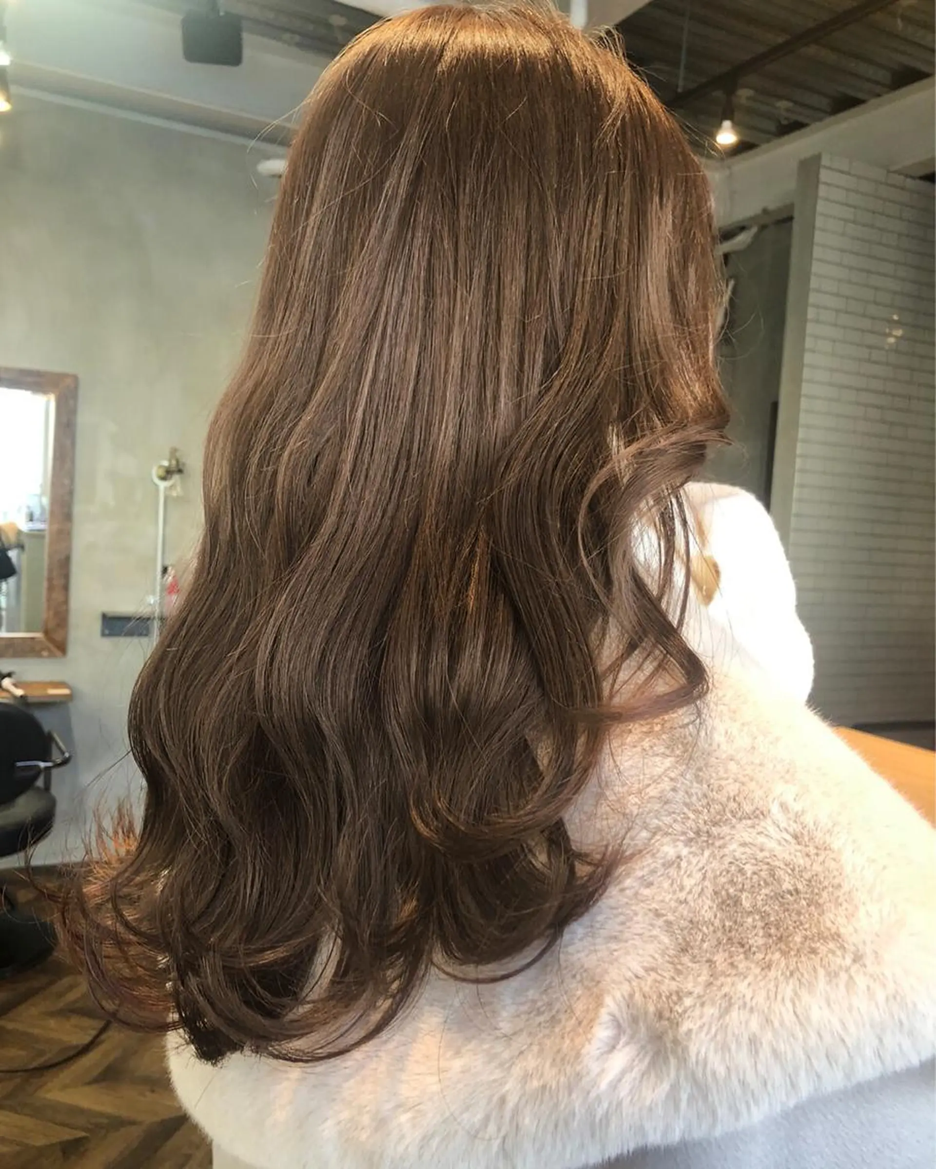ロング カラー 遠藤 眞実のヘアスタイル