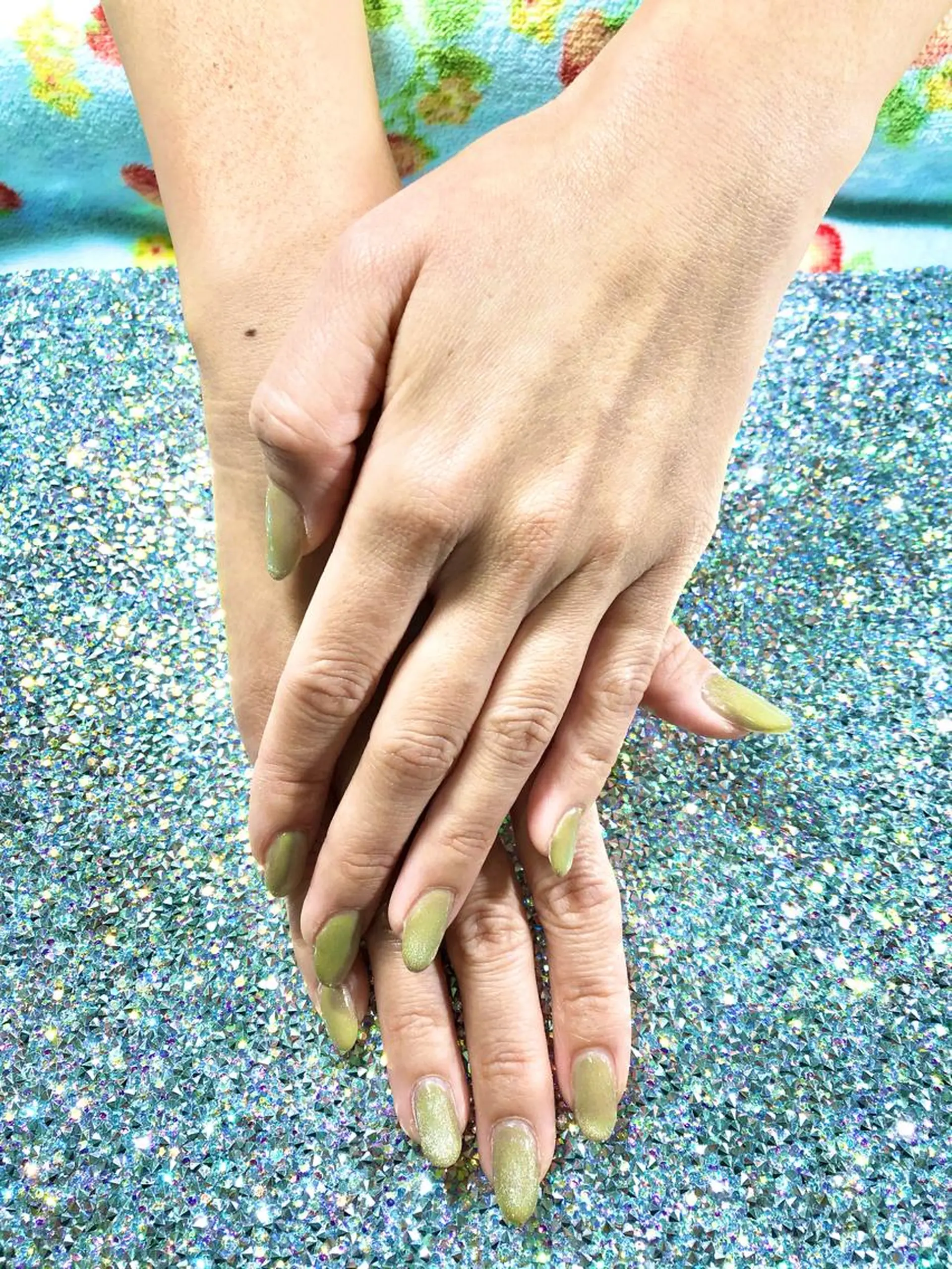 ネイル ブラウン ゴールド マグネットネイル ビー玉ネイル オレンジ ハンドネイル Tairacchi ﾀｲﾗｯﾁのエステ・リラクイメージ