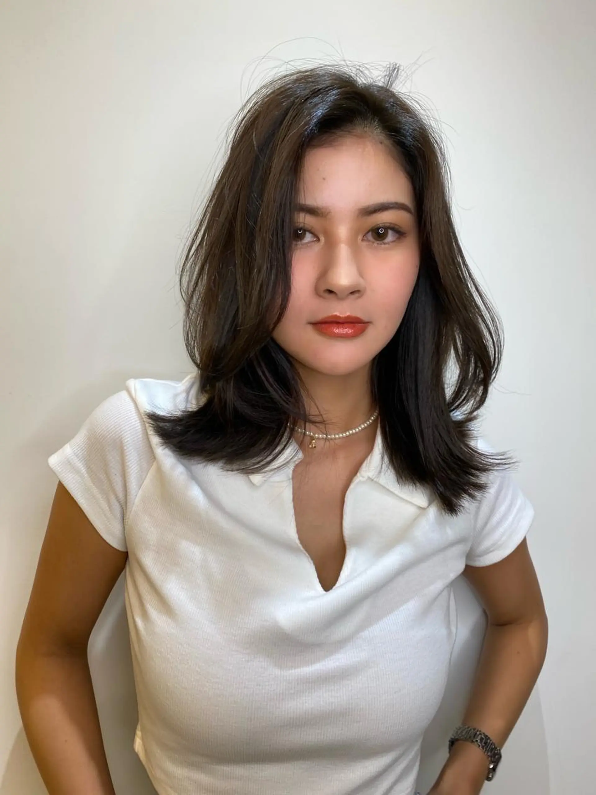 ミディアム カラー ミディアムレイヤー アッシュ レイヤーカット 中村 かおりのヘアスタイル