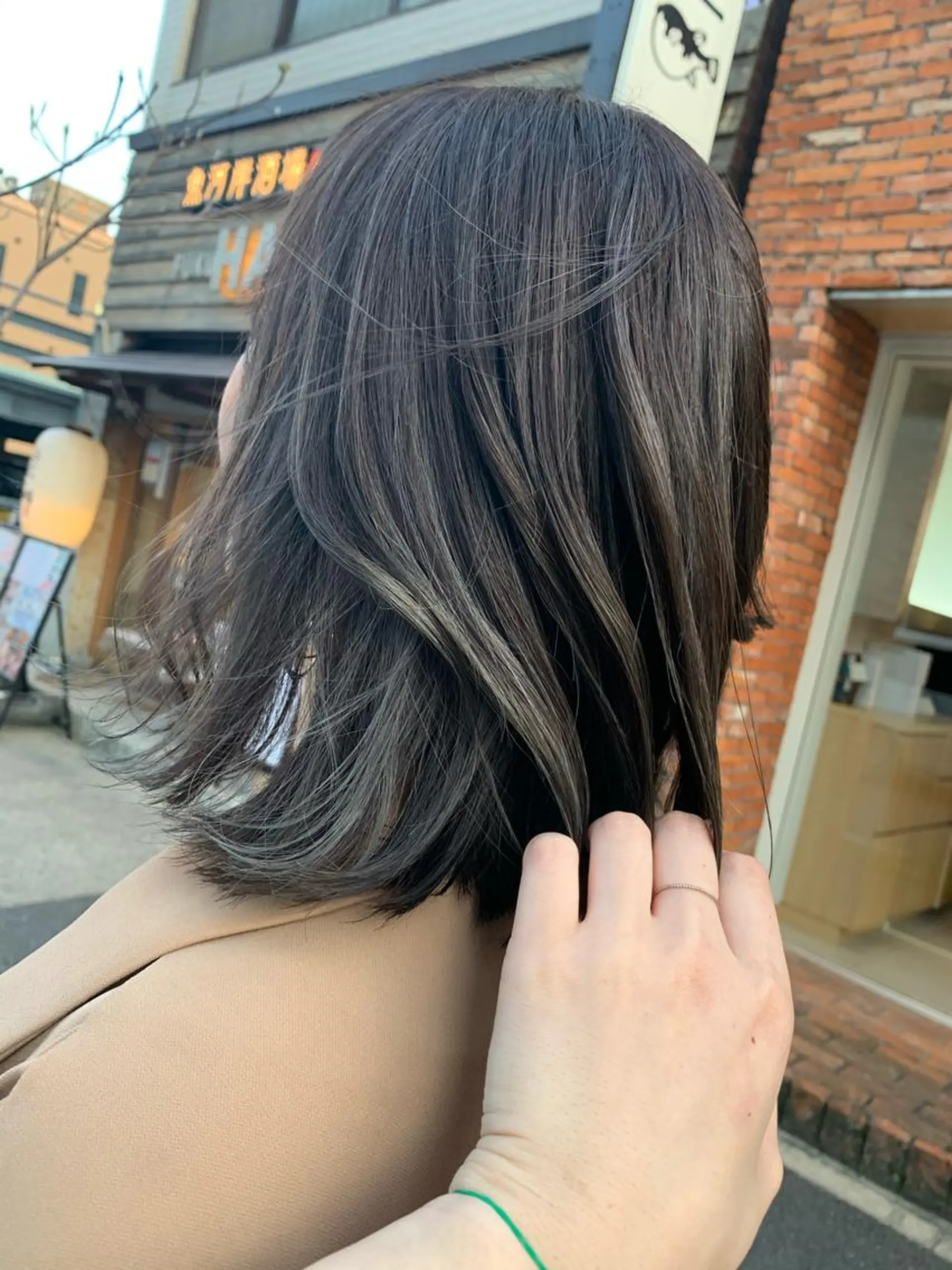 ミディアム 米津 優花のヘアスタイル